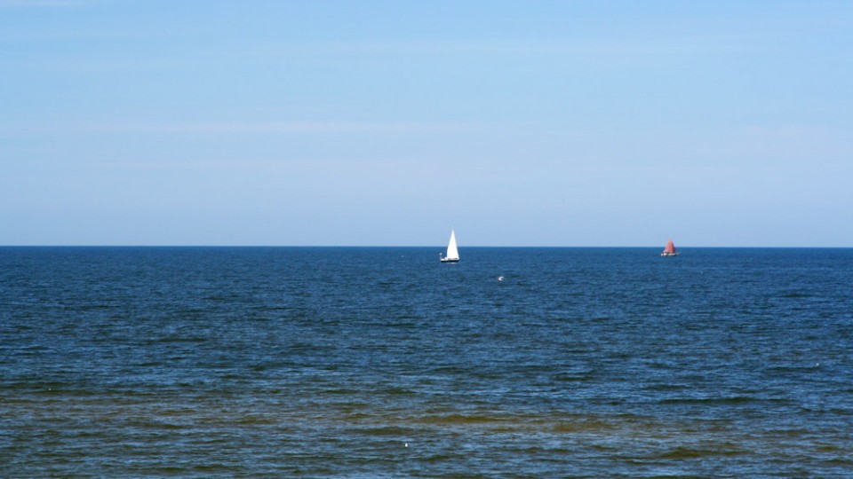 Morze, widok z plaży w Łukęcinie