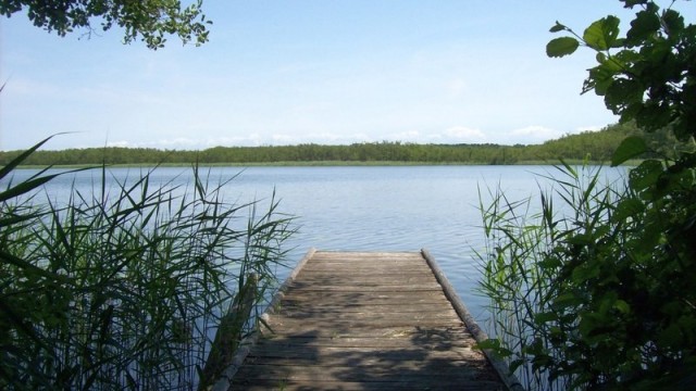 Jezioro Czajcze oraz wały obronne