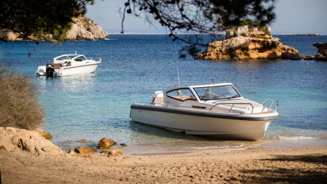 Czarter łodzi motorowych - ECO MARINE