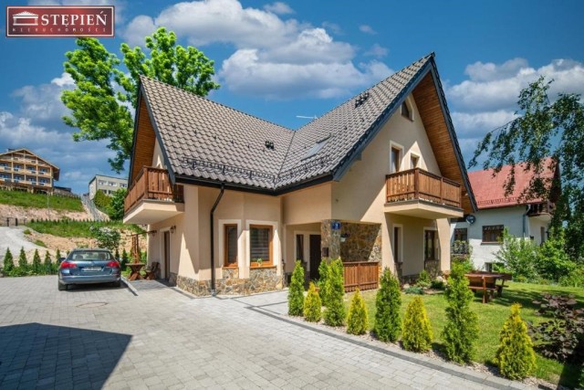 Dom z pokojami do wynajęcia