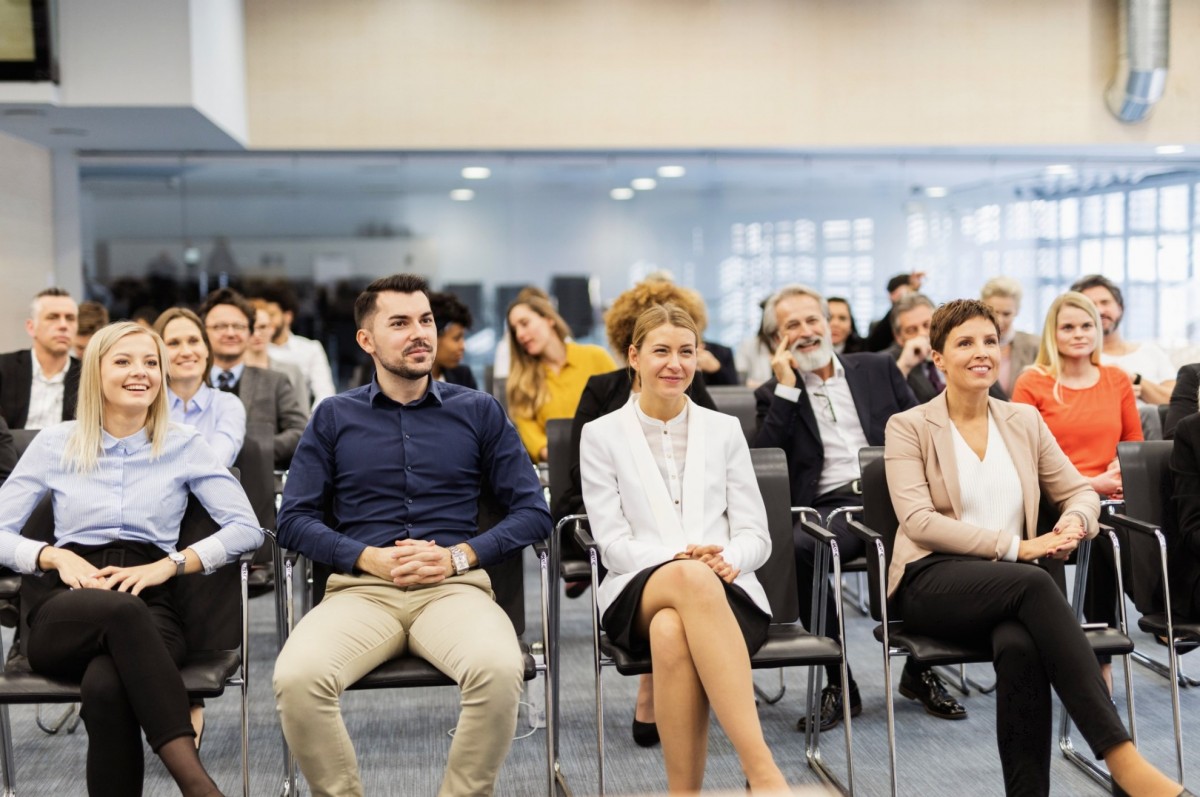 Komfortowe noclegi w obiektach z salą konferencyjną. Kompleksowa obsługa Twojego wydarzenia.