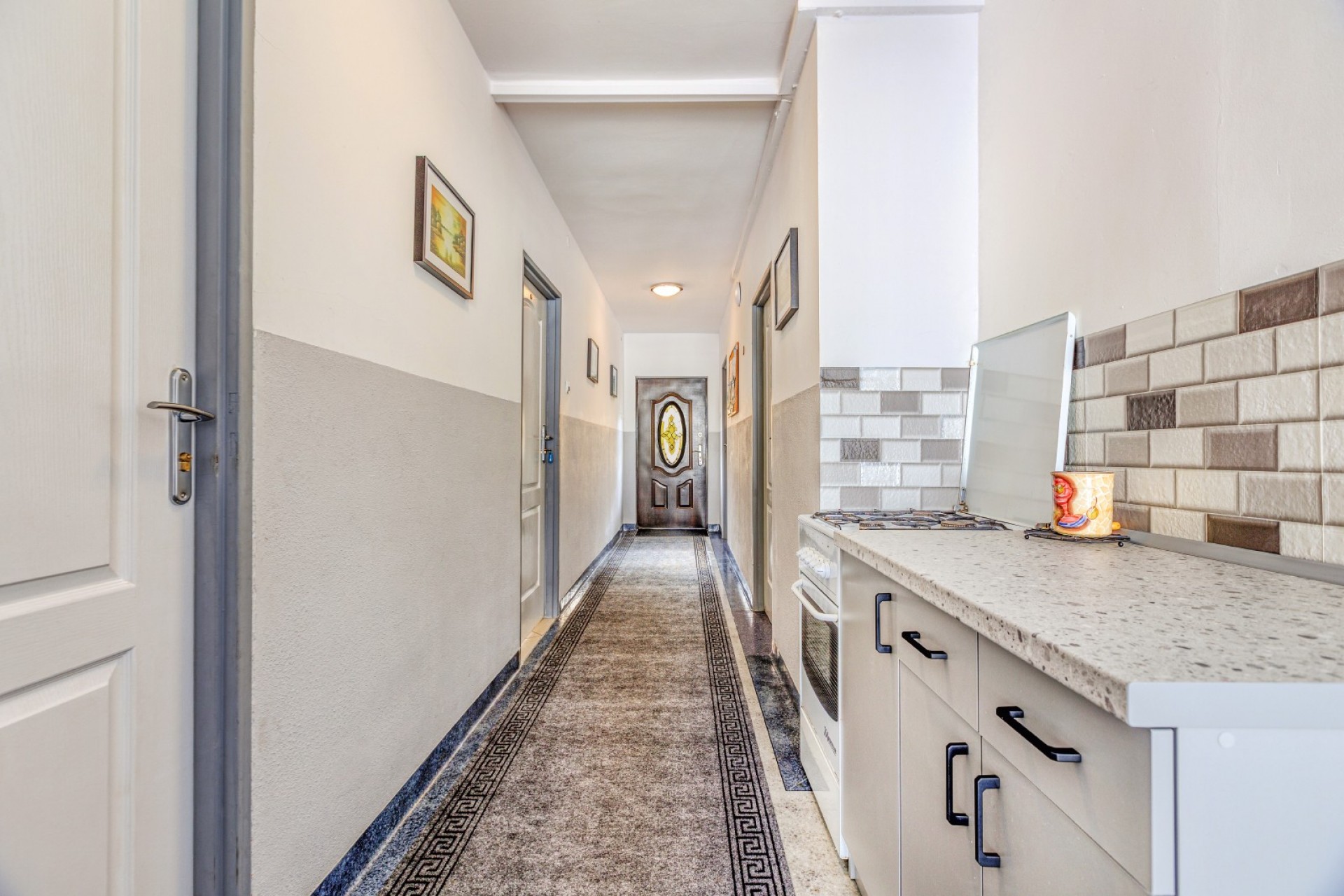 Korytarz - aneks kuchenny do pokoi nr 1/2/4