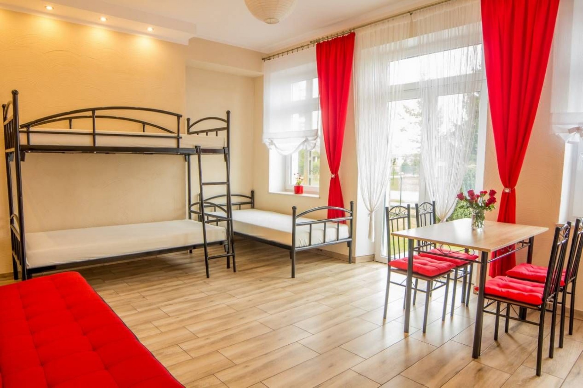 Pokoje Gościnne PEPI