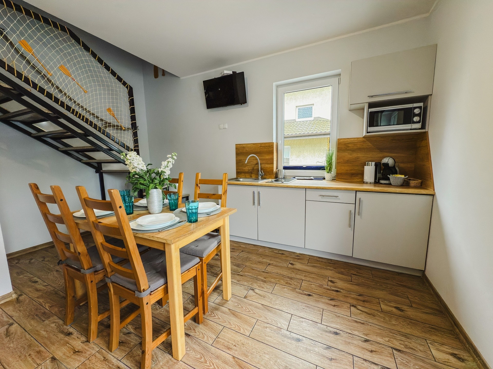 Salon z aneksem kuchennym