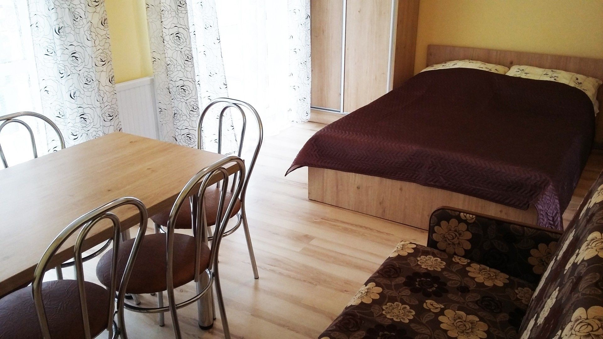 Pokoje Gościnne KU MORZU 1