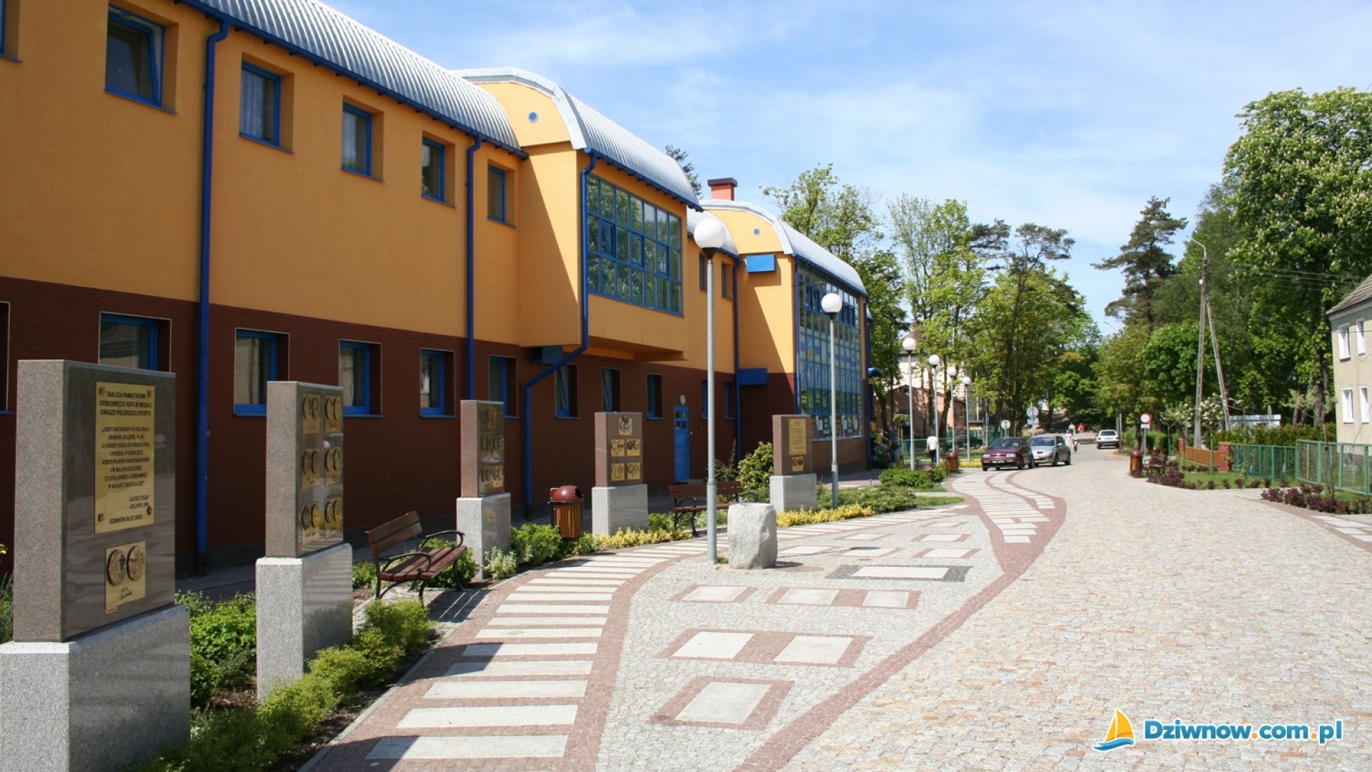 Hala sportowa w Dziwnowie