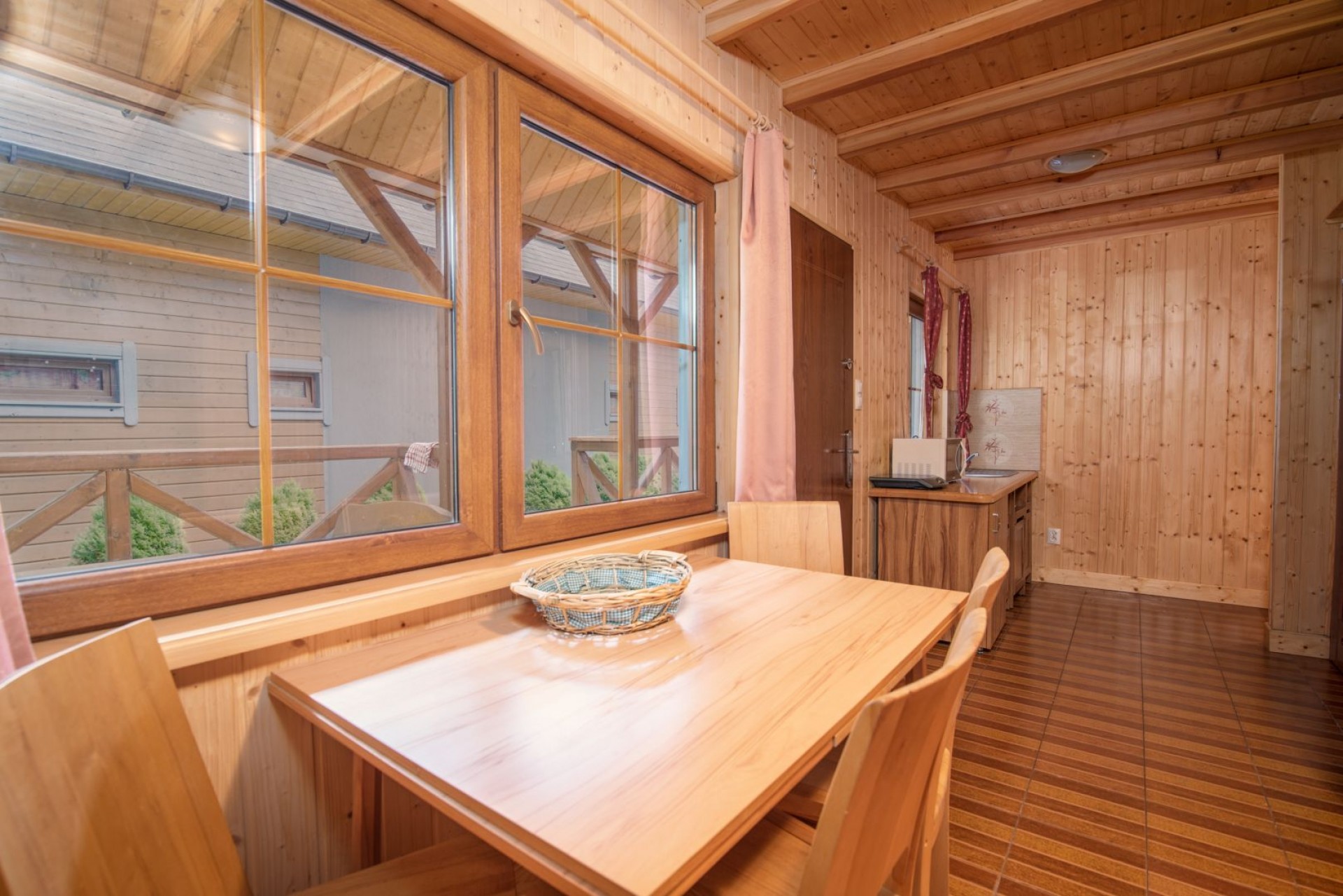 Domki i apartamenty LATARNIKA