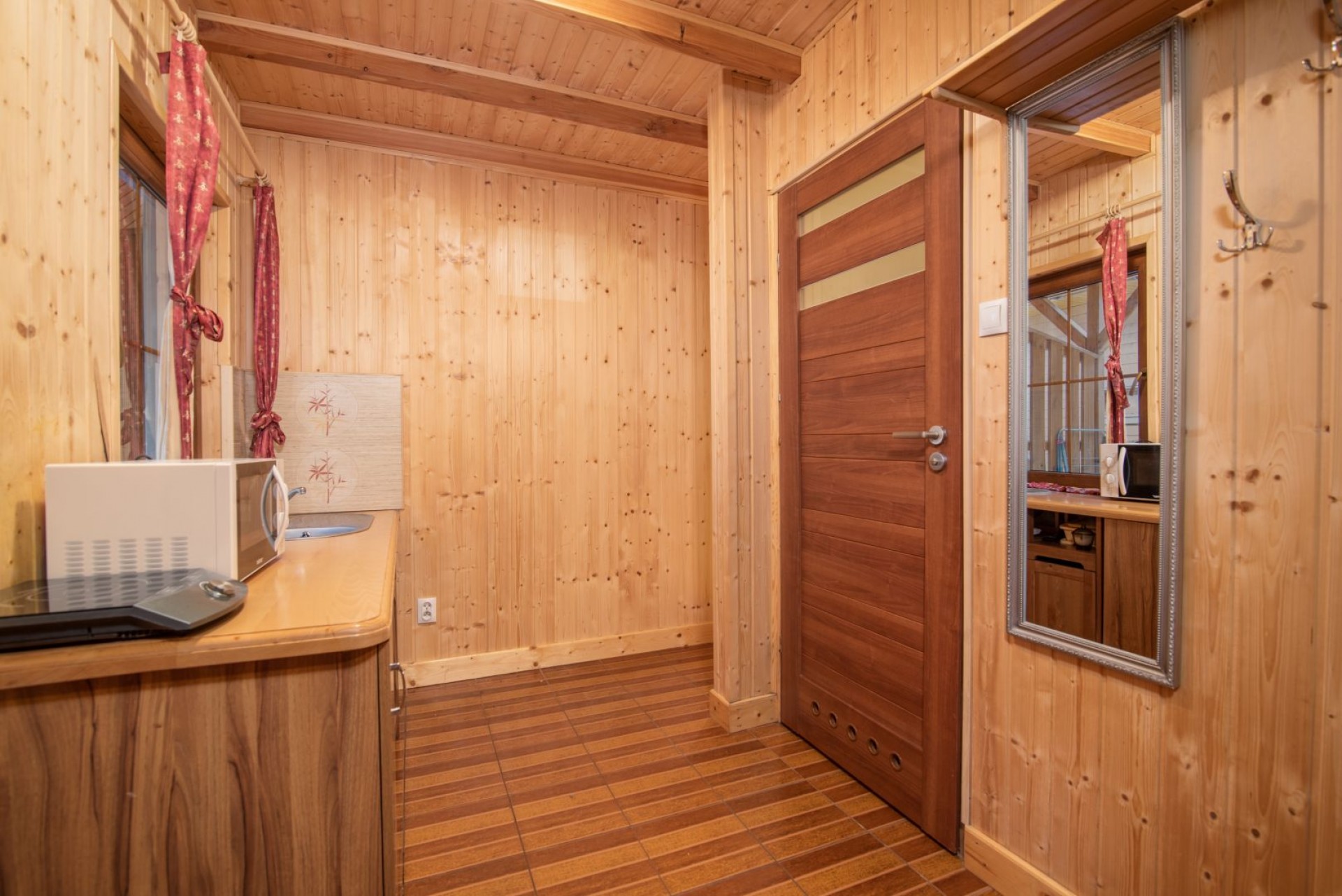 Domki i apartamenty LATARNIKA