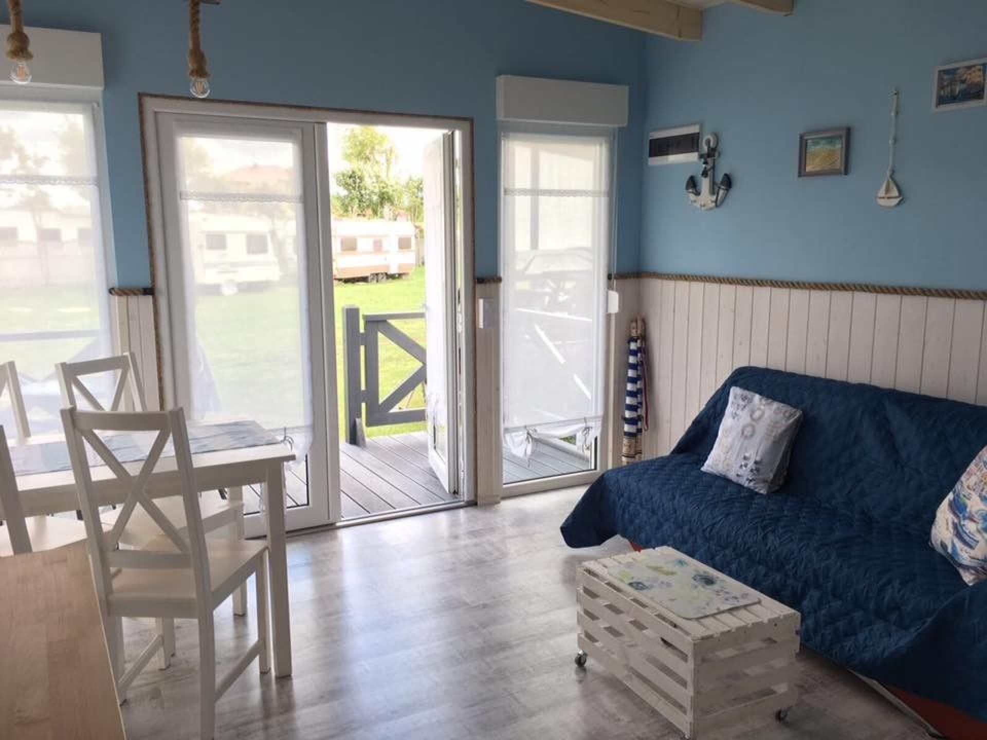 Pokoje i Domki BIAŁA PLAŻA