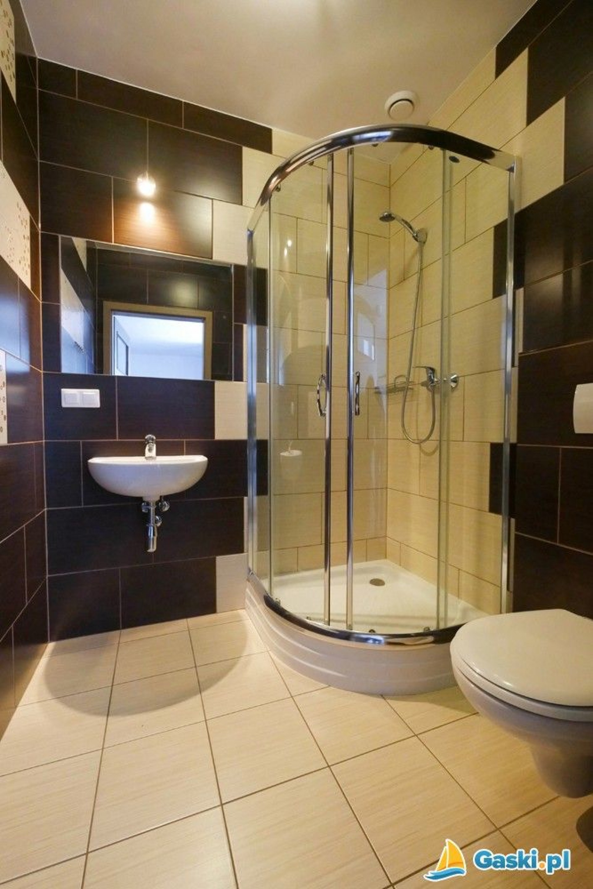 Pokoje i Domki BIAŁA PLAŻA