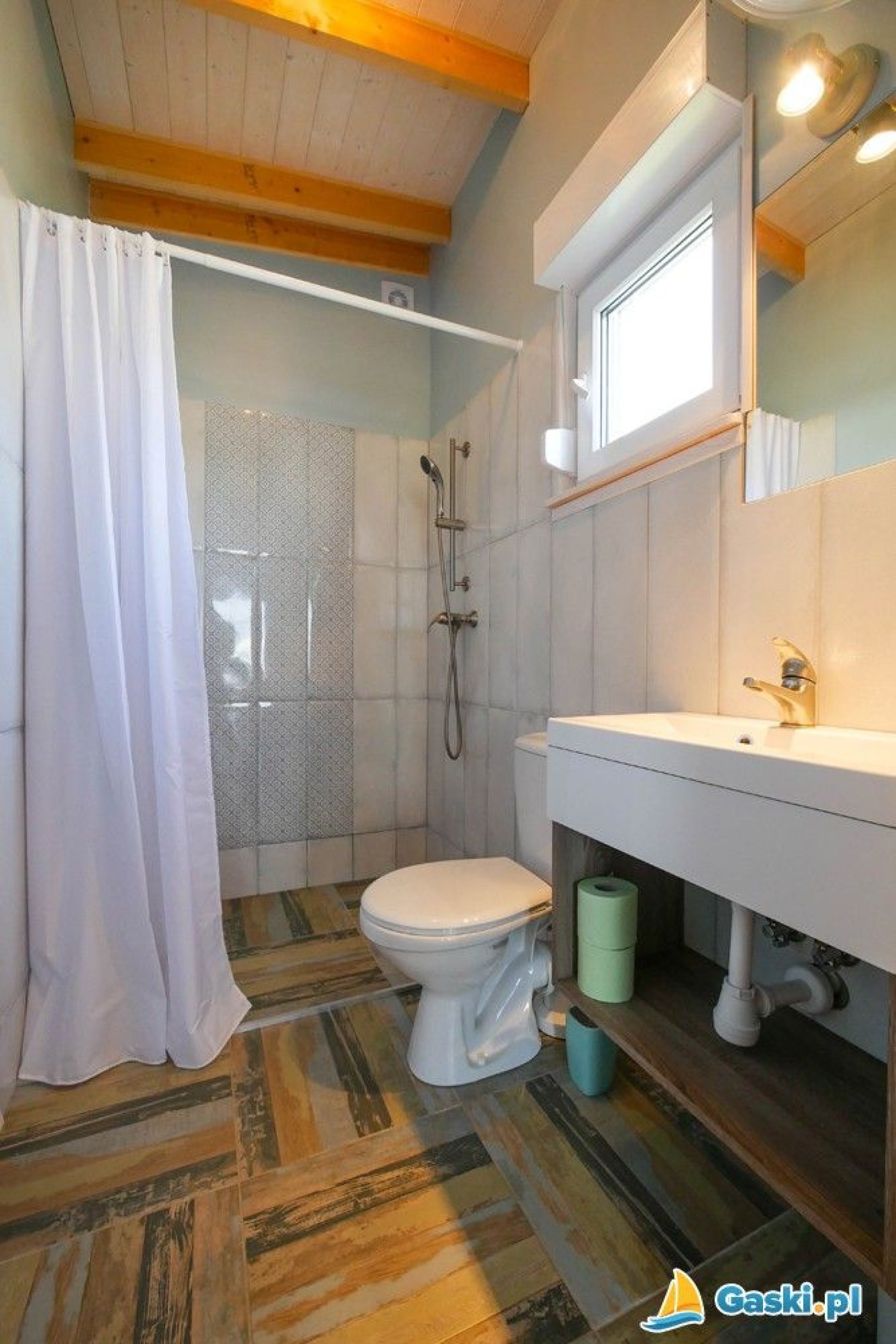 Pokoje i Domki BIAŁA PLAŻA