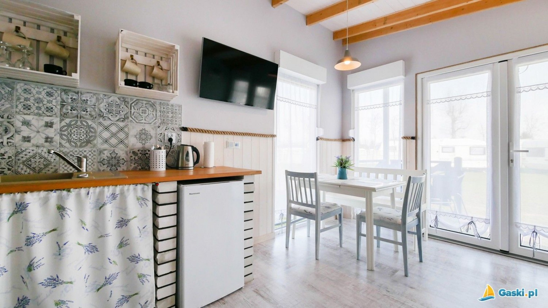 Pokoje i Domki BIAŁA PLAŻA