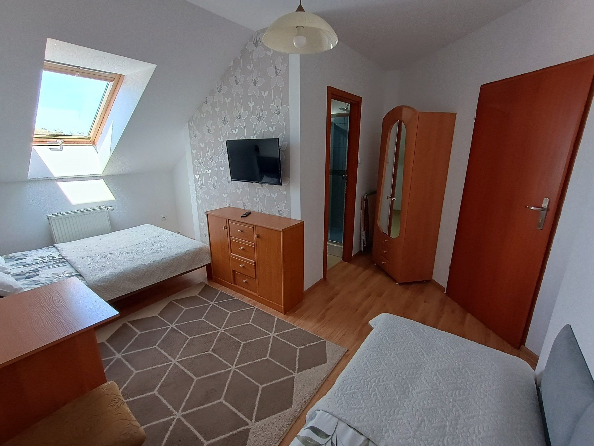 pokój nr 6 z łazienką