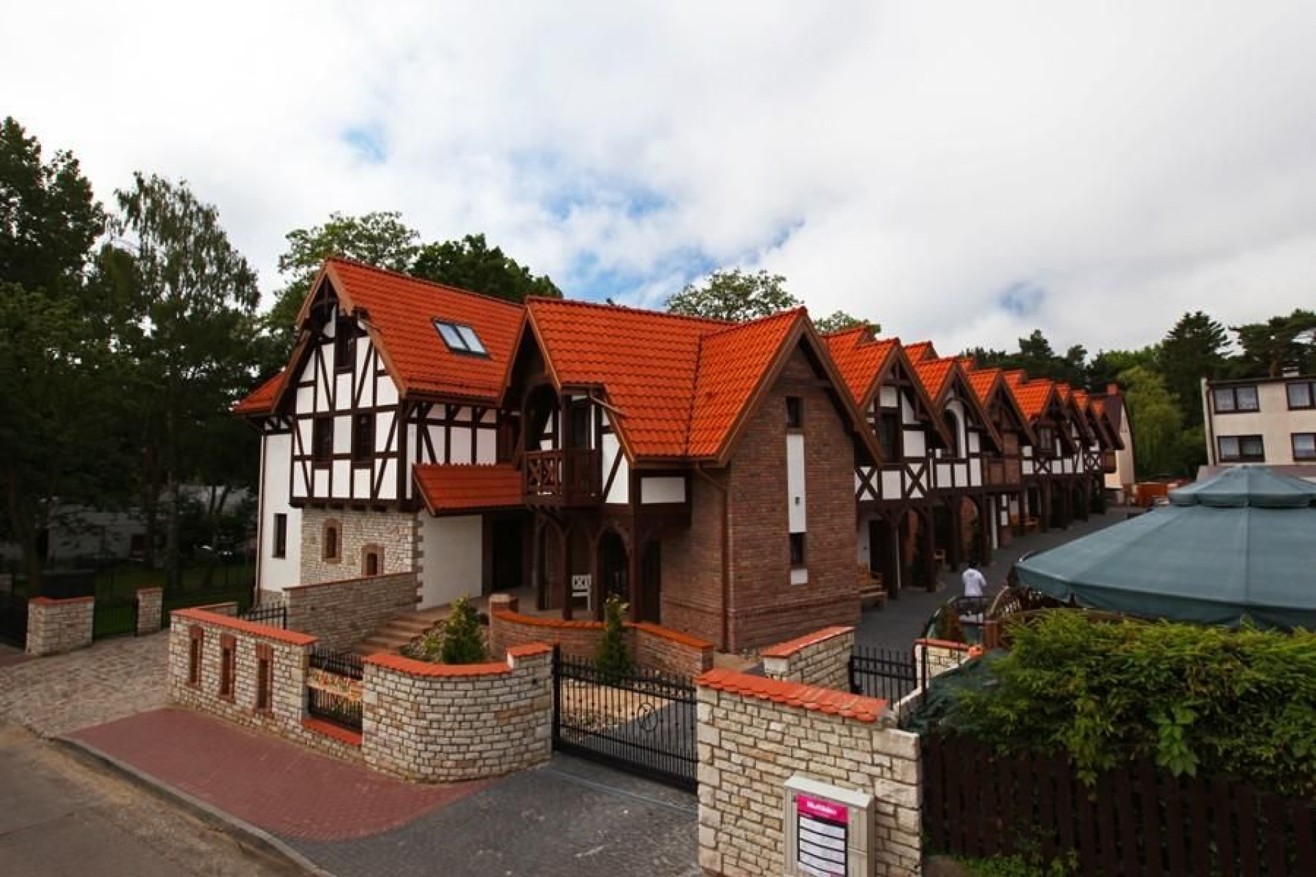 Domki Apartamentowe HALLERÓWKA