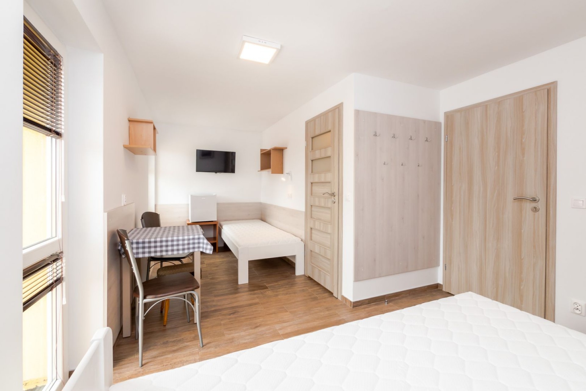 Pole Namiotowe i Pokoje U GIENIA