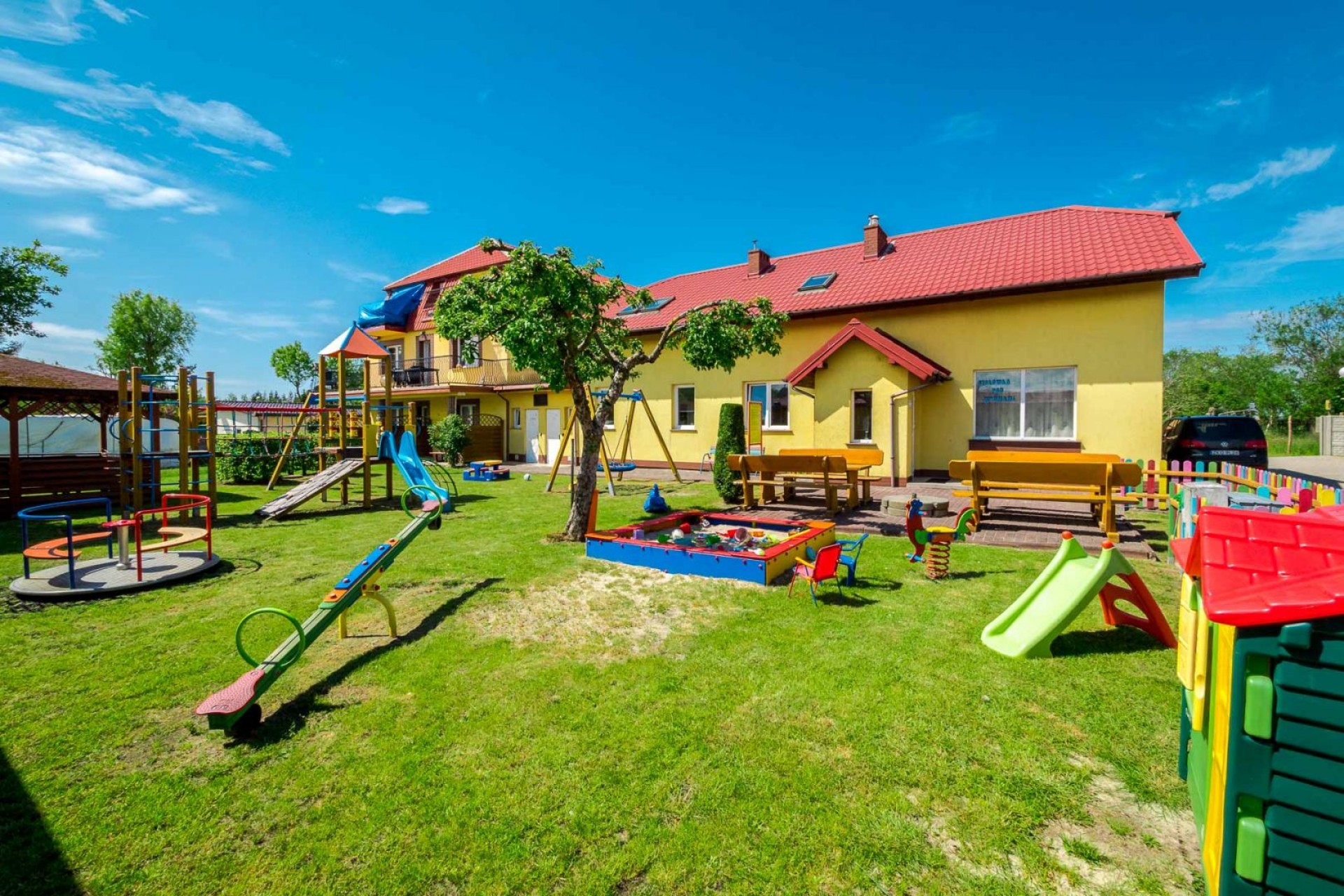 Pole Namiotowe i Pokoje U GIENIA