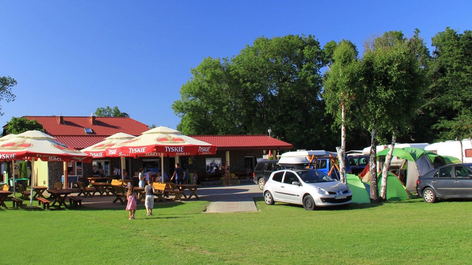 Pole Namiotowe i Pokoje U GIENIA