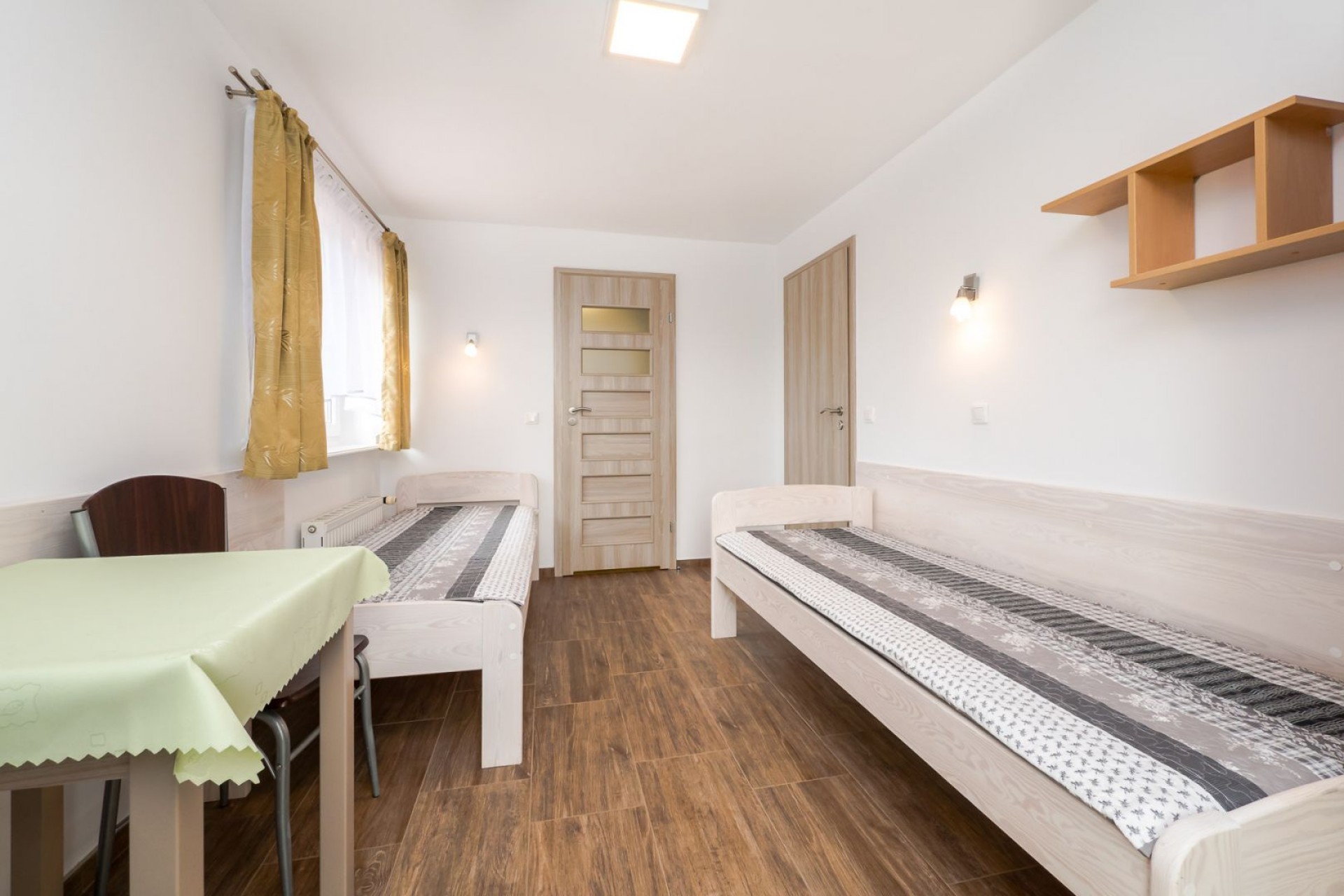 Pole Namiotowe i Pokoje U GIENIA