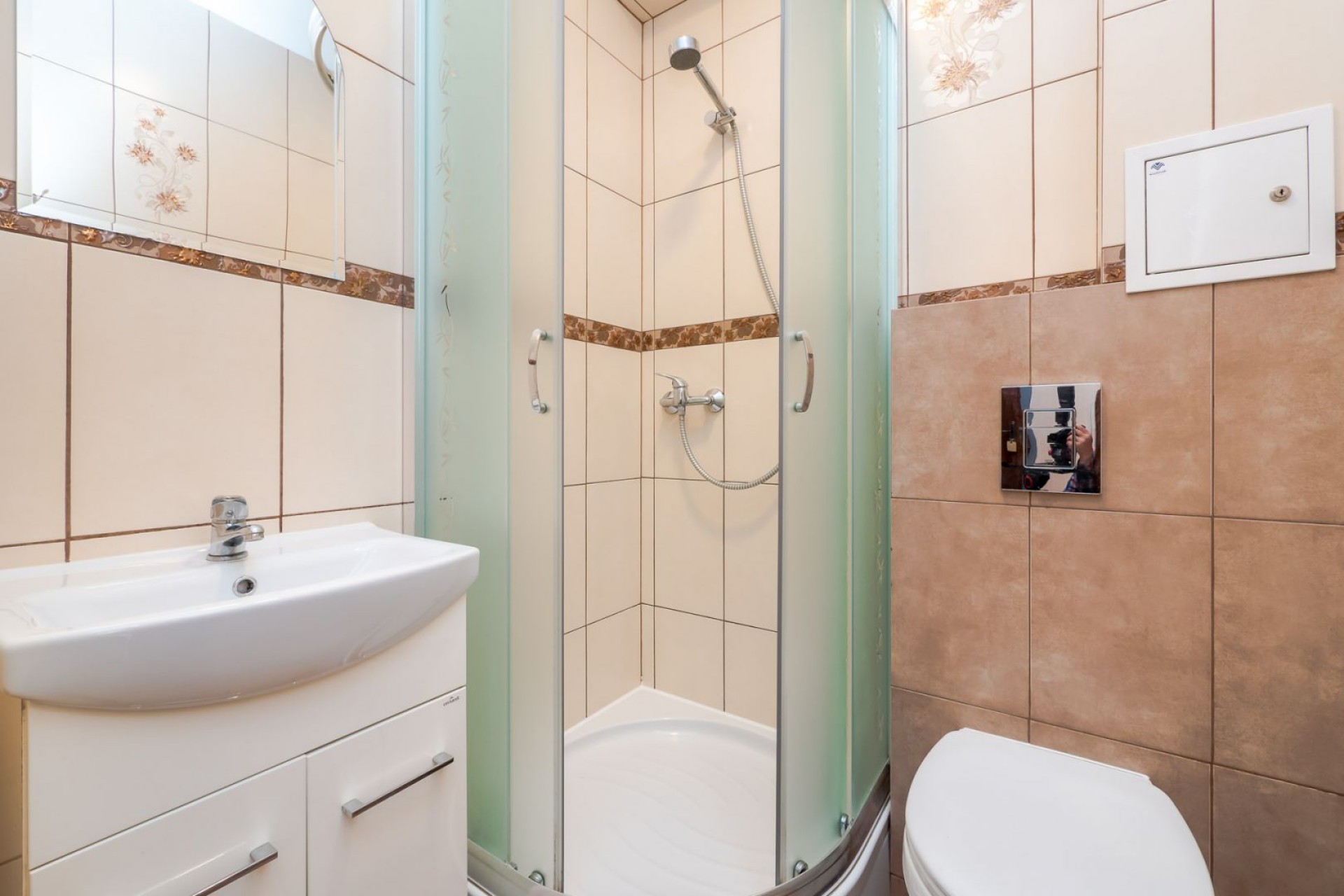 Pole Namiotowe i Pokoje U GIENIA