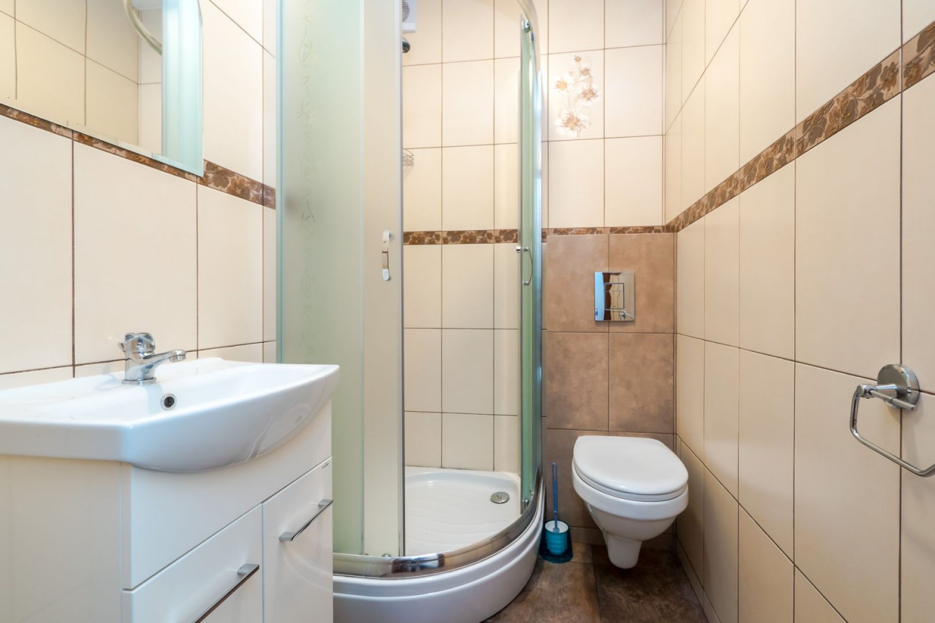 Pole Namiotowe i Pokoje U GIENIA