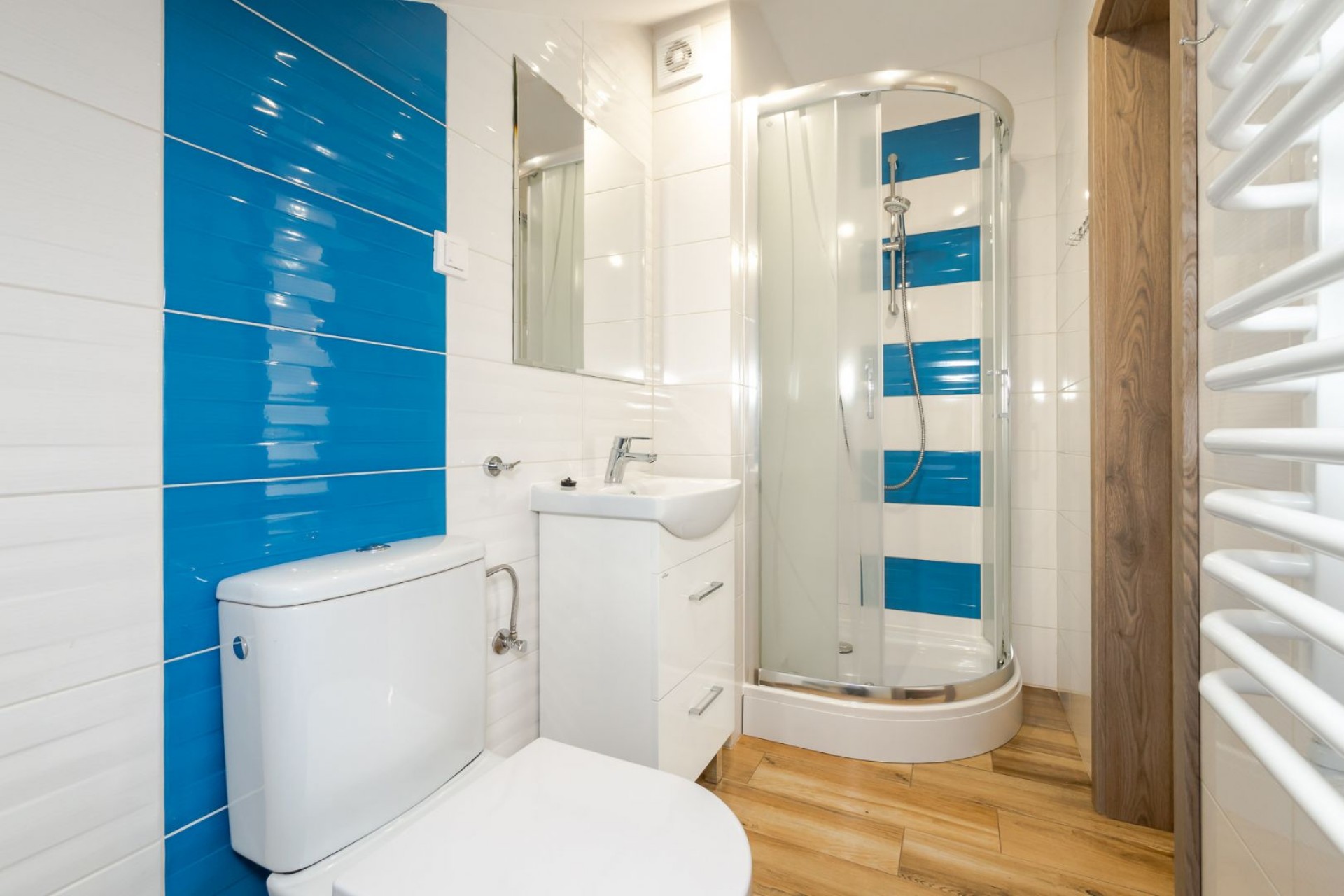 Pole Namiotowe i Pokoje U GIENIA