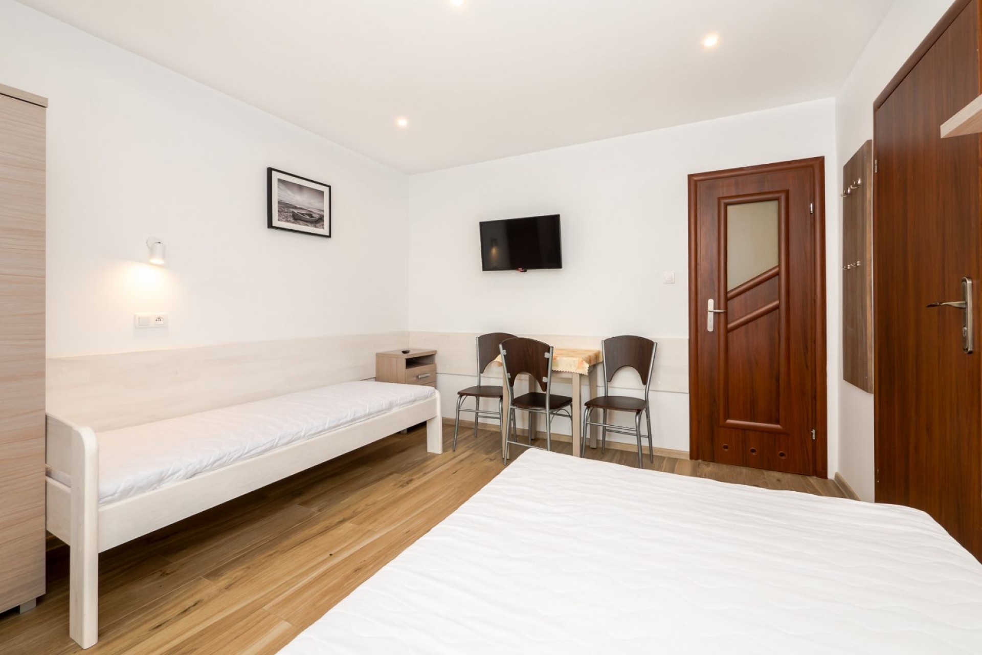 Pole Namiotowe i Pokoje U GIENIA