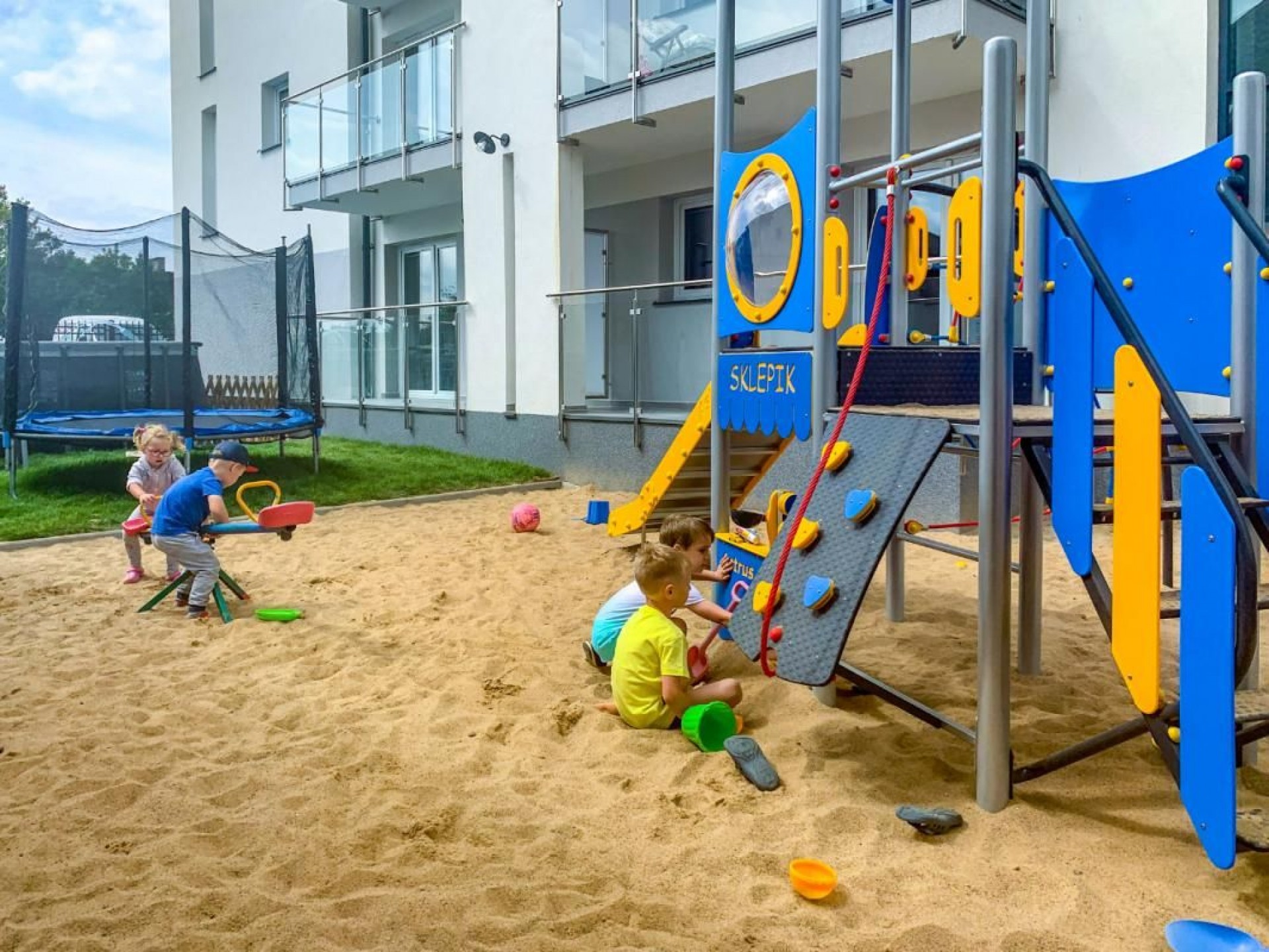 WCZASOWA 8 APARTAMENTS