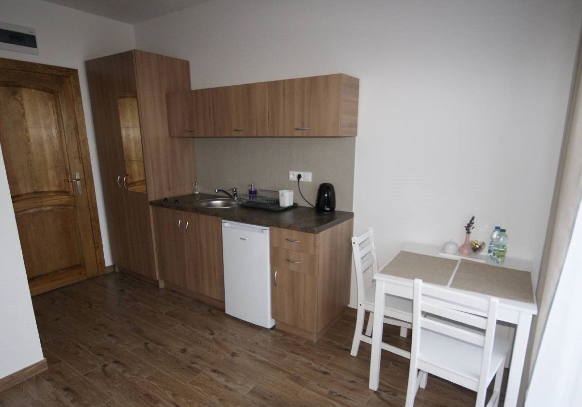 Pokoje Gościnne JASKÓŁKA