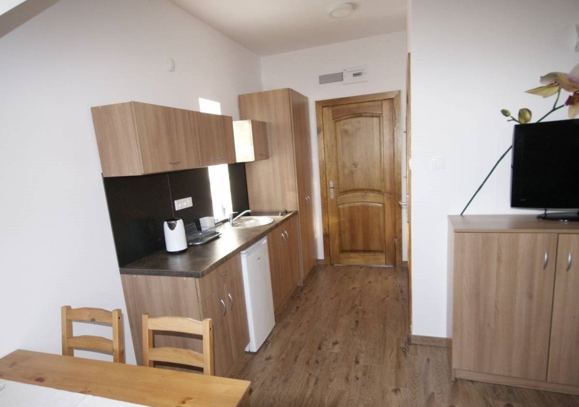 Pokoje Gościnne JASKÓŁKA