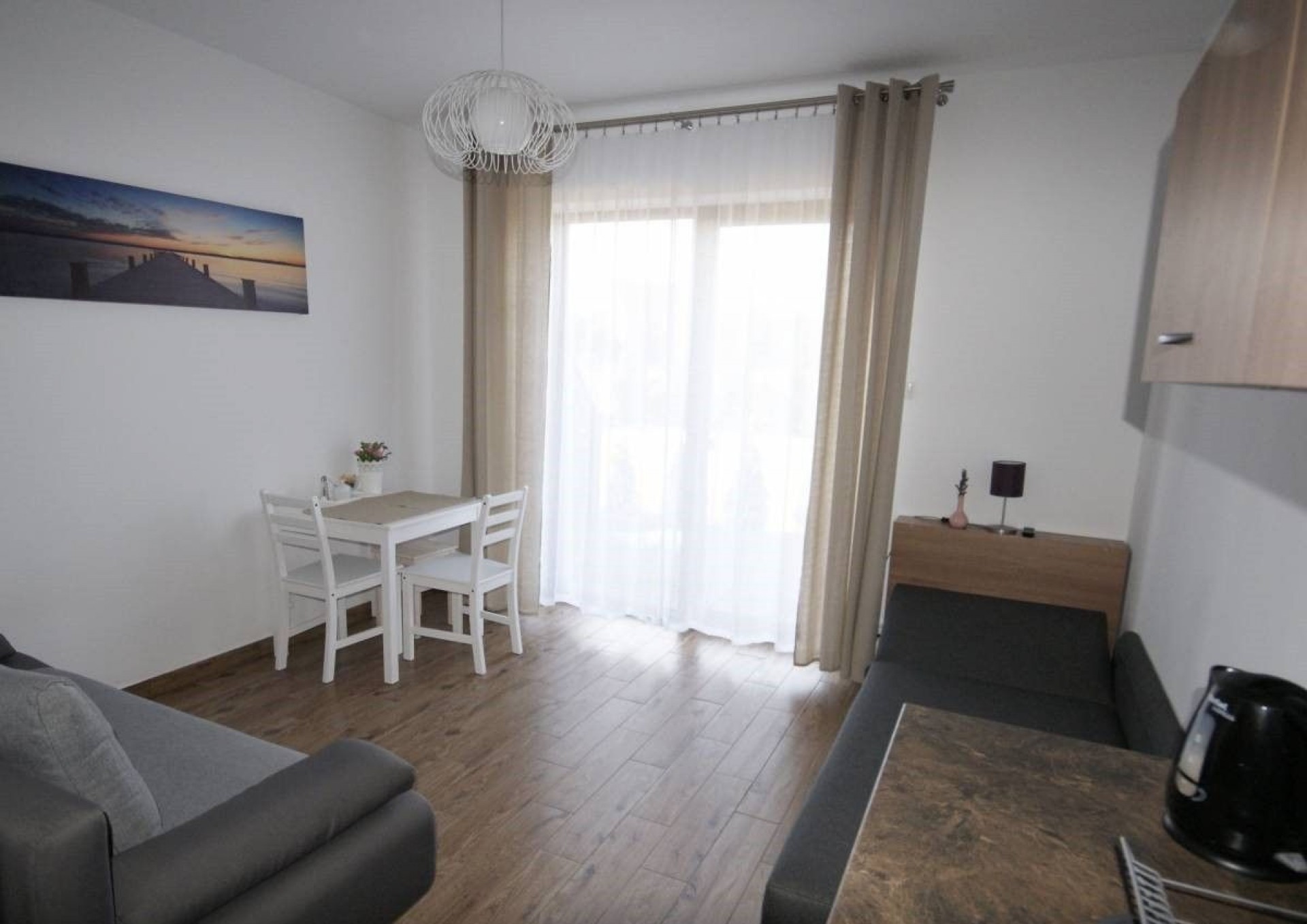 Pokoje Gościnne JASKÓŁKA