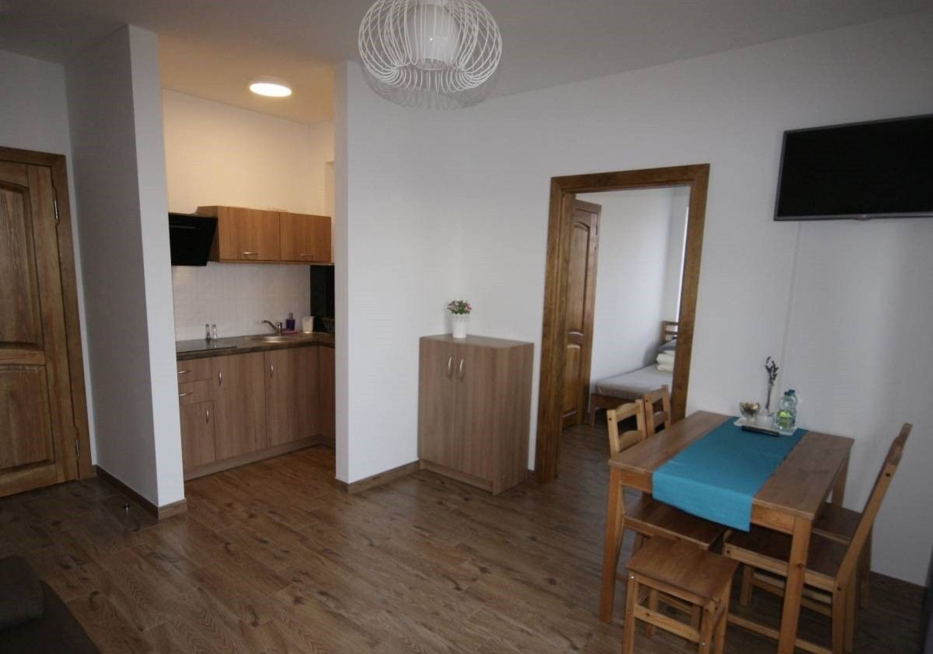 Pokoje Gościnne JASKÓŁKA