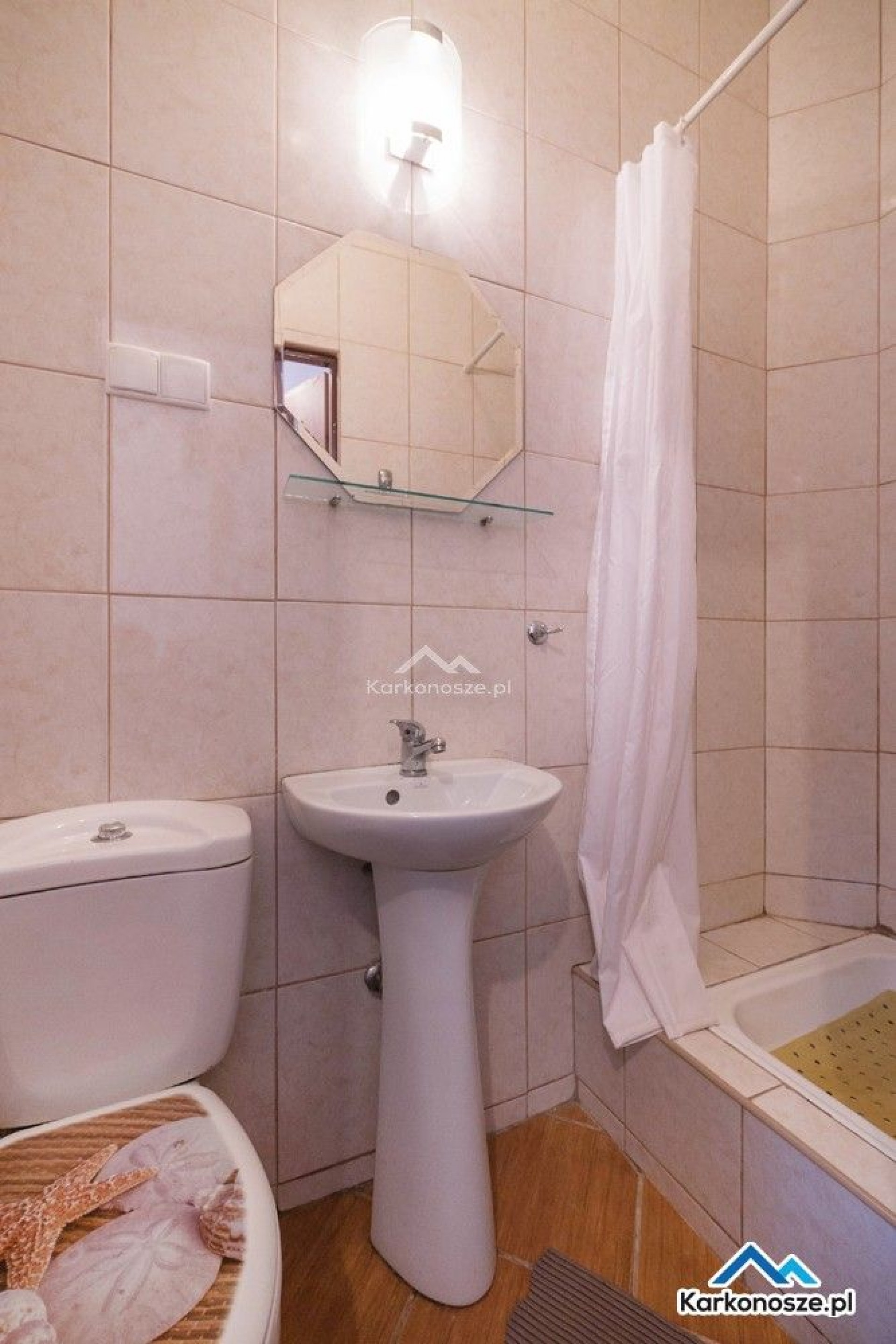 Ośrodek Kolonijno-Wczasowy KAROLINKA