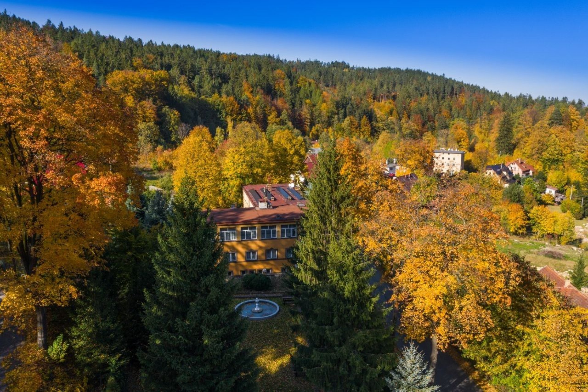 Ośrodek Kolonijno-Wczasowy KAROLINKA