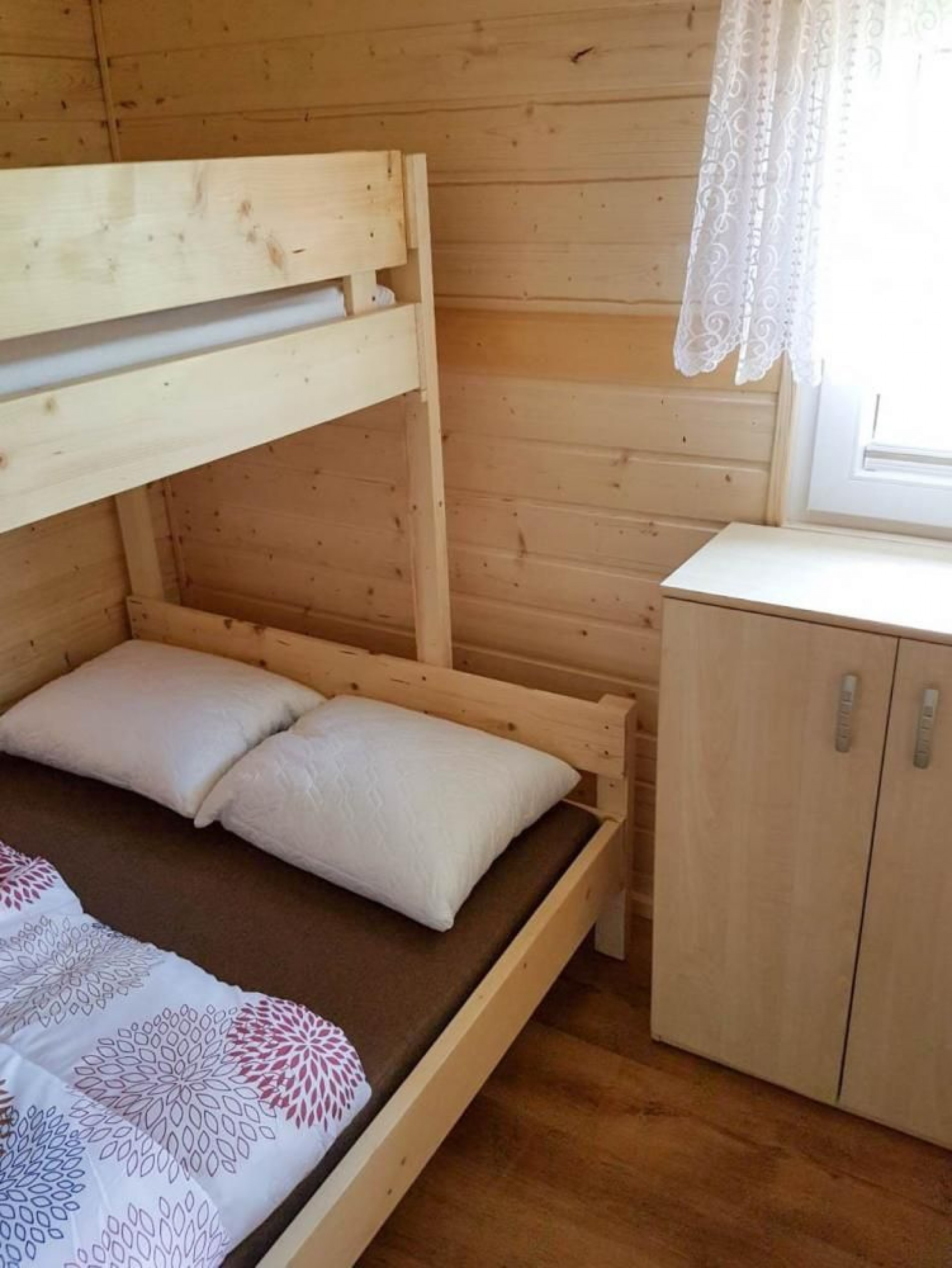 Domki i Pokoje NEPTUN