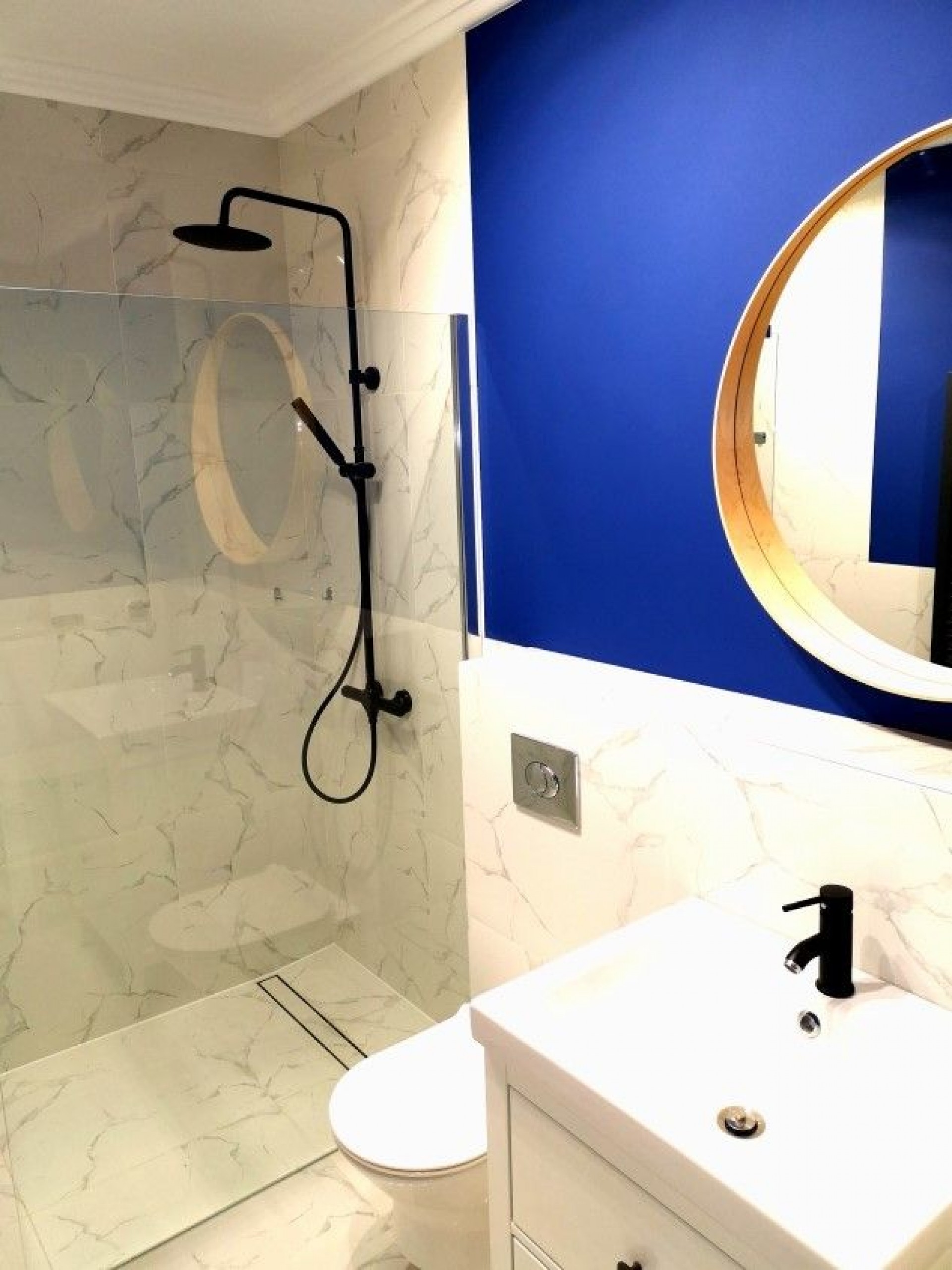 Pokoje Gościnne JANTAR