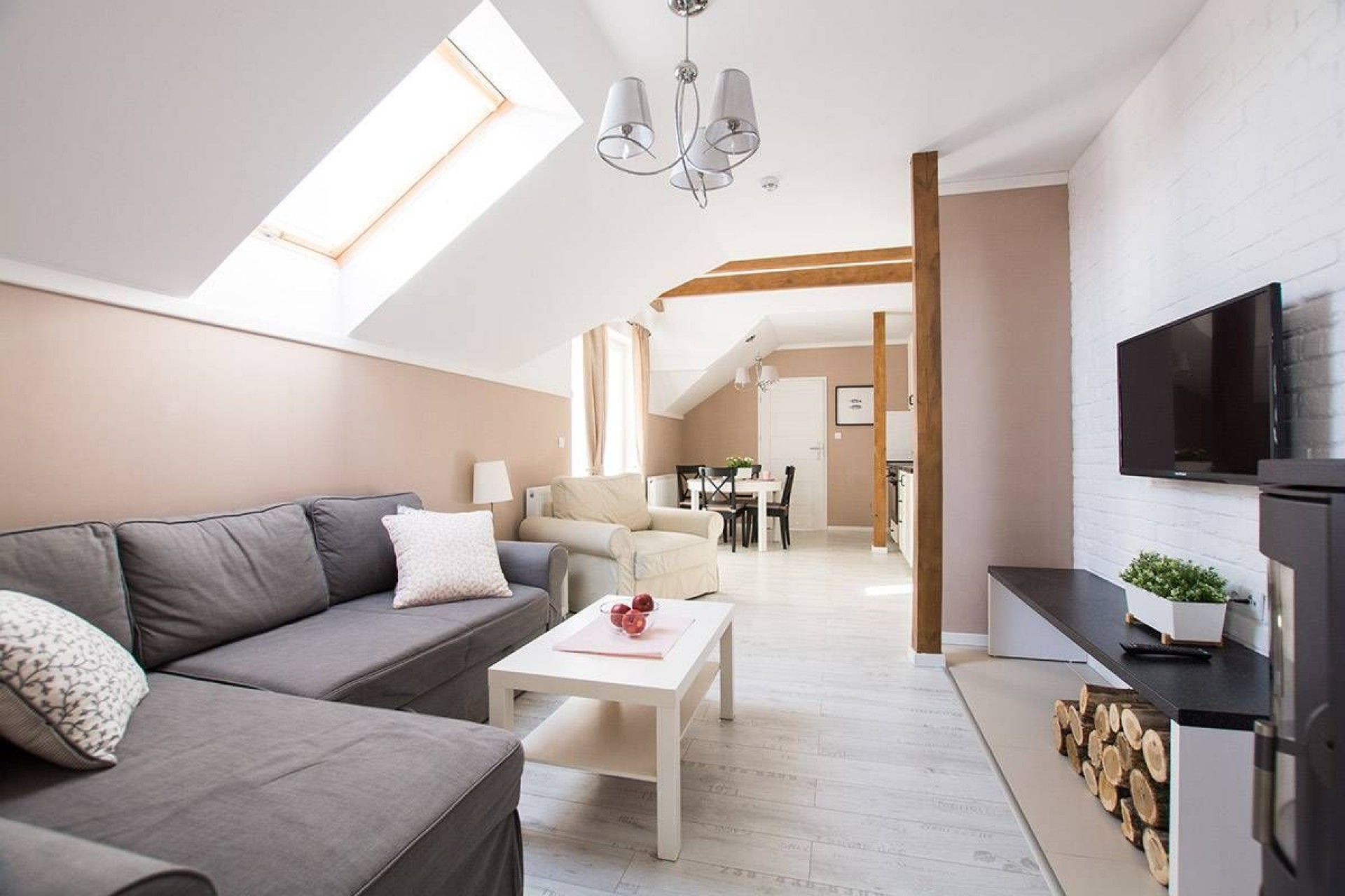 Pokoje Gościnne JANTAR