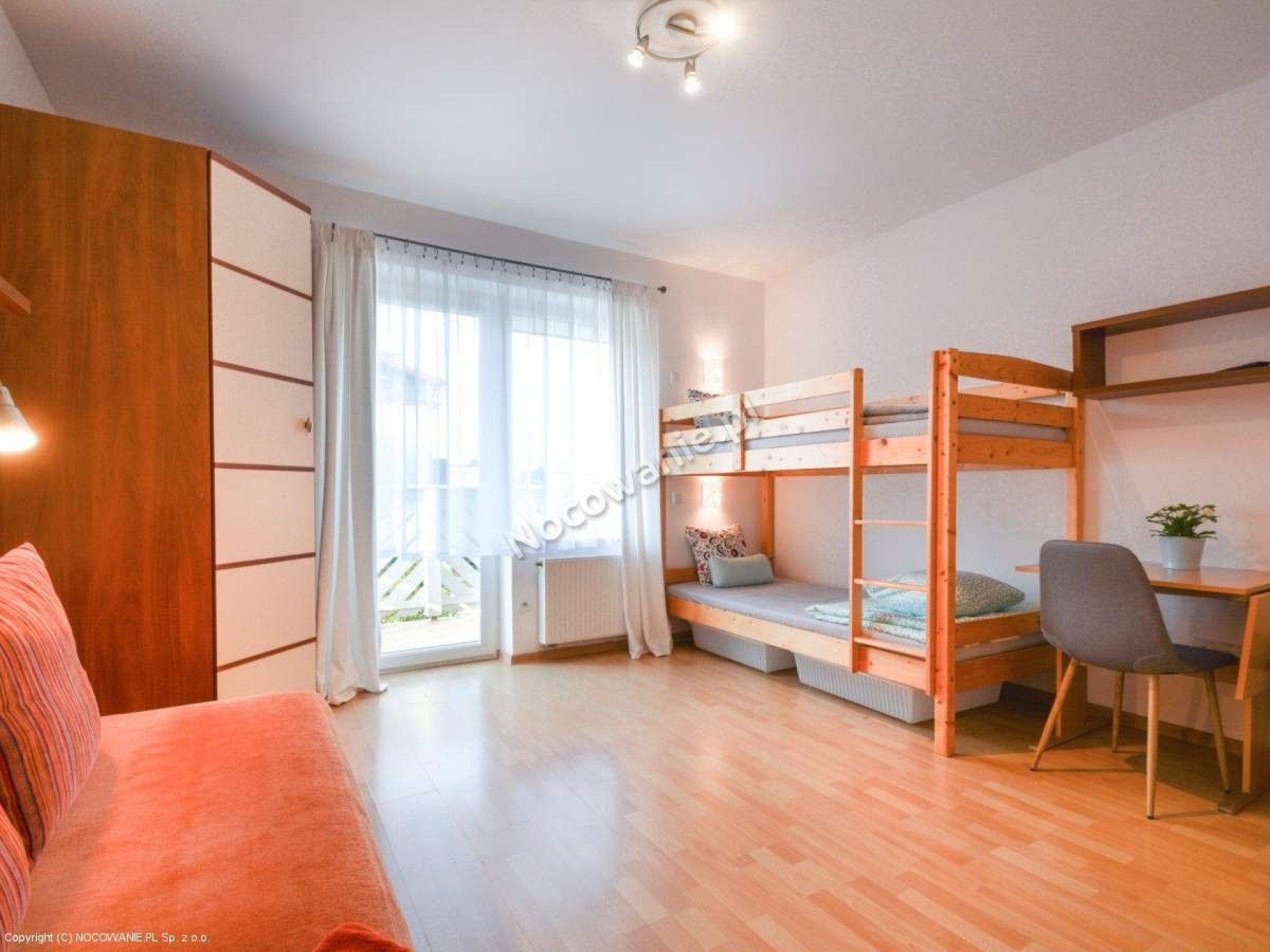 Pokoje Gościnne JANTAR