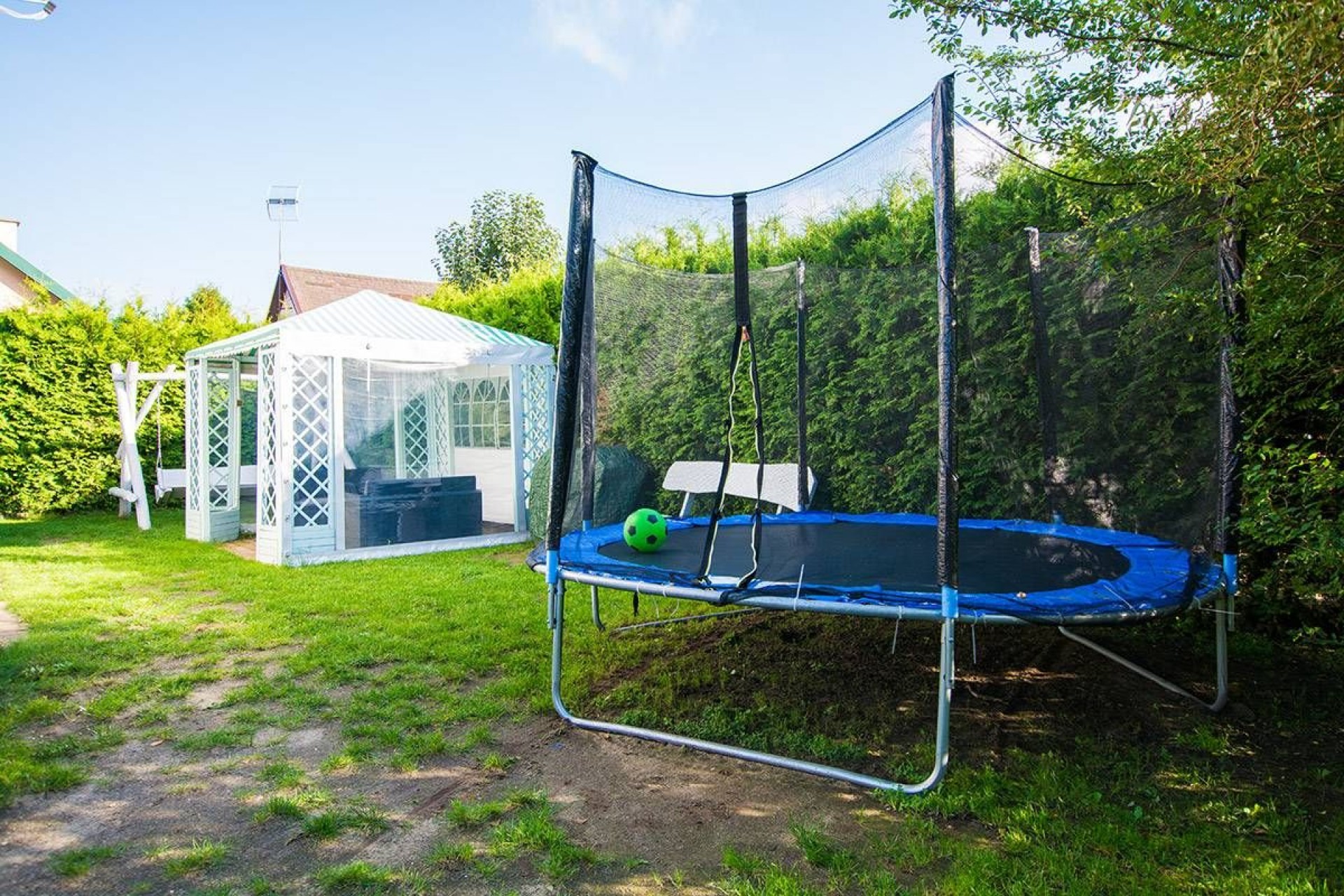 Pokoje Gościnne JANTAR