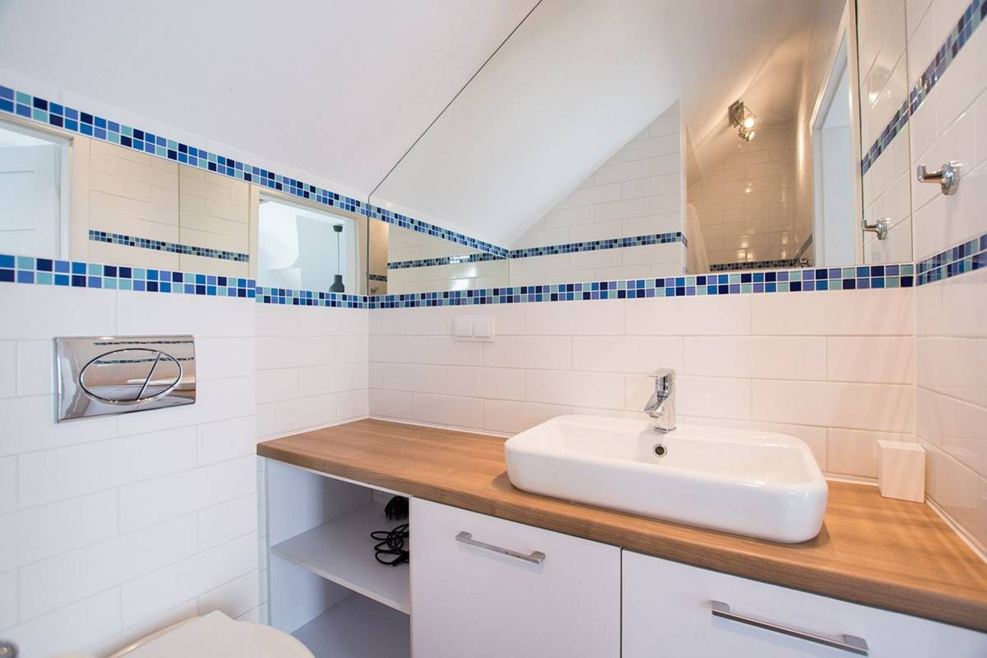 Pokoje Gościnne JANTAR