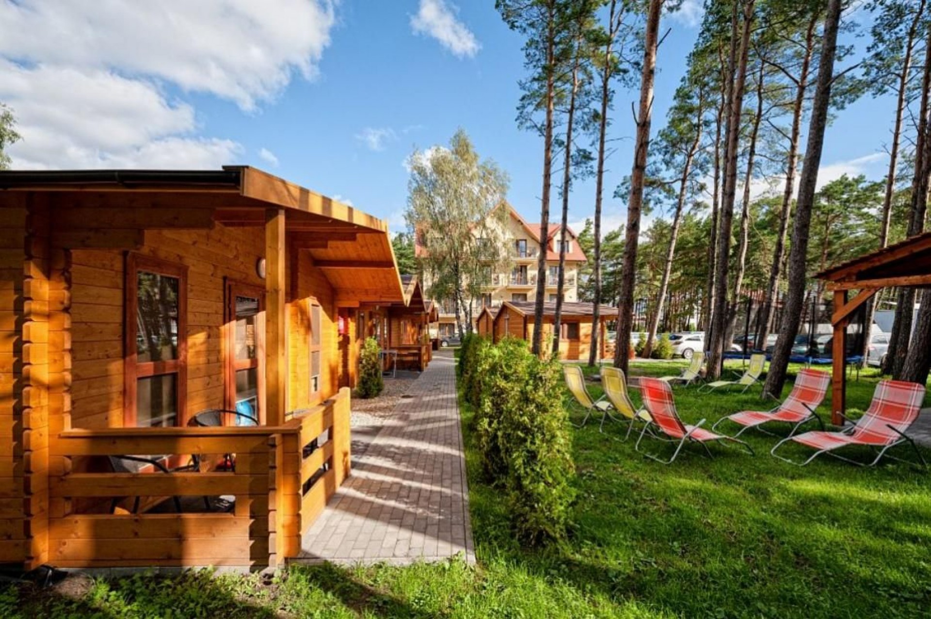 RODOS Domki i Apartamenty - blisko morza