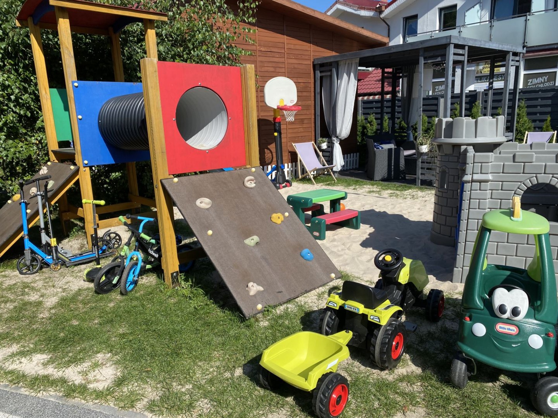 Domki letniskowe i pokoje JAREK