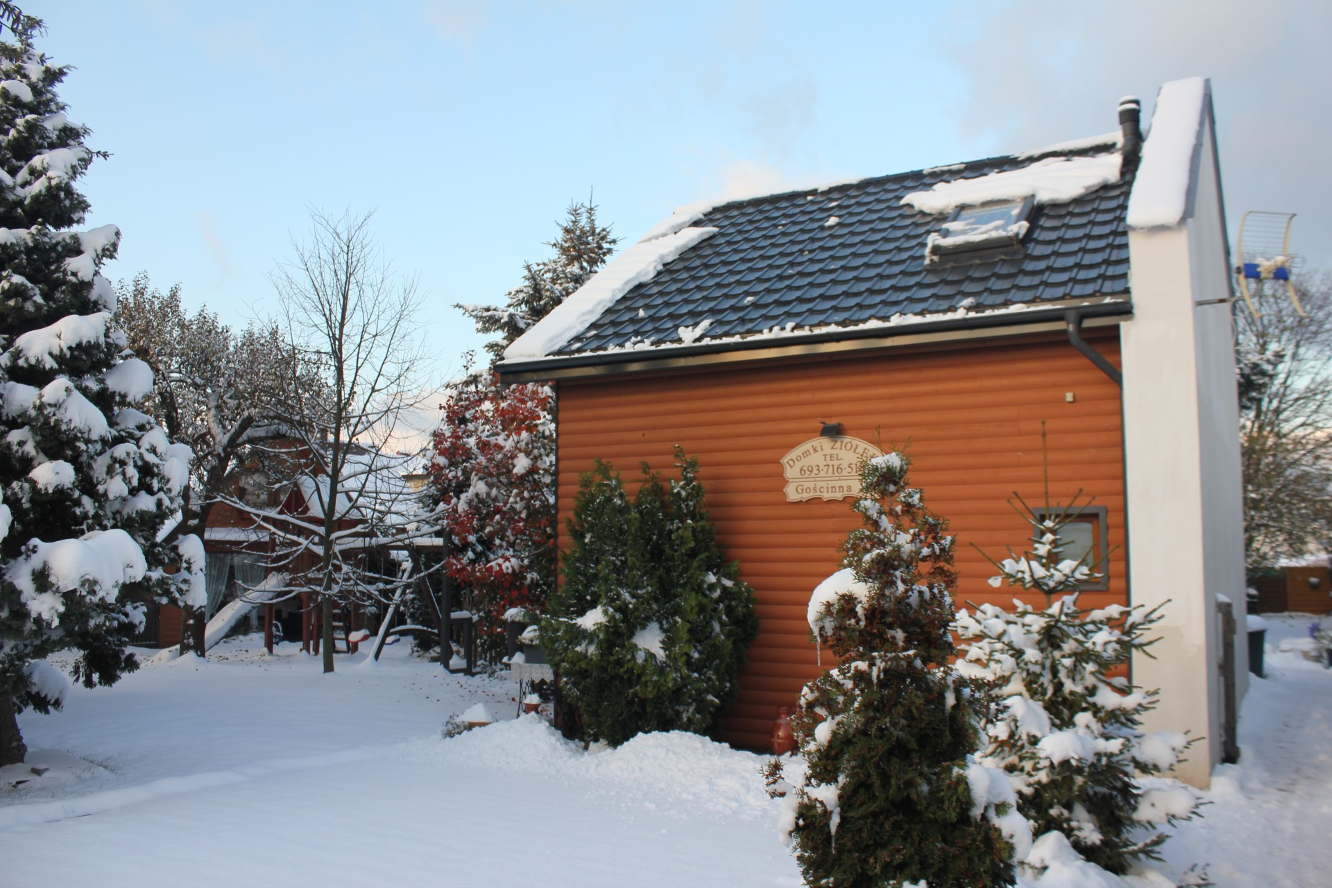 Domek całoroczny z „patio”