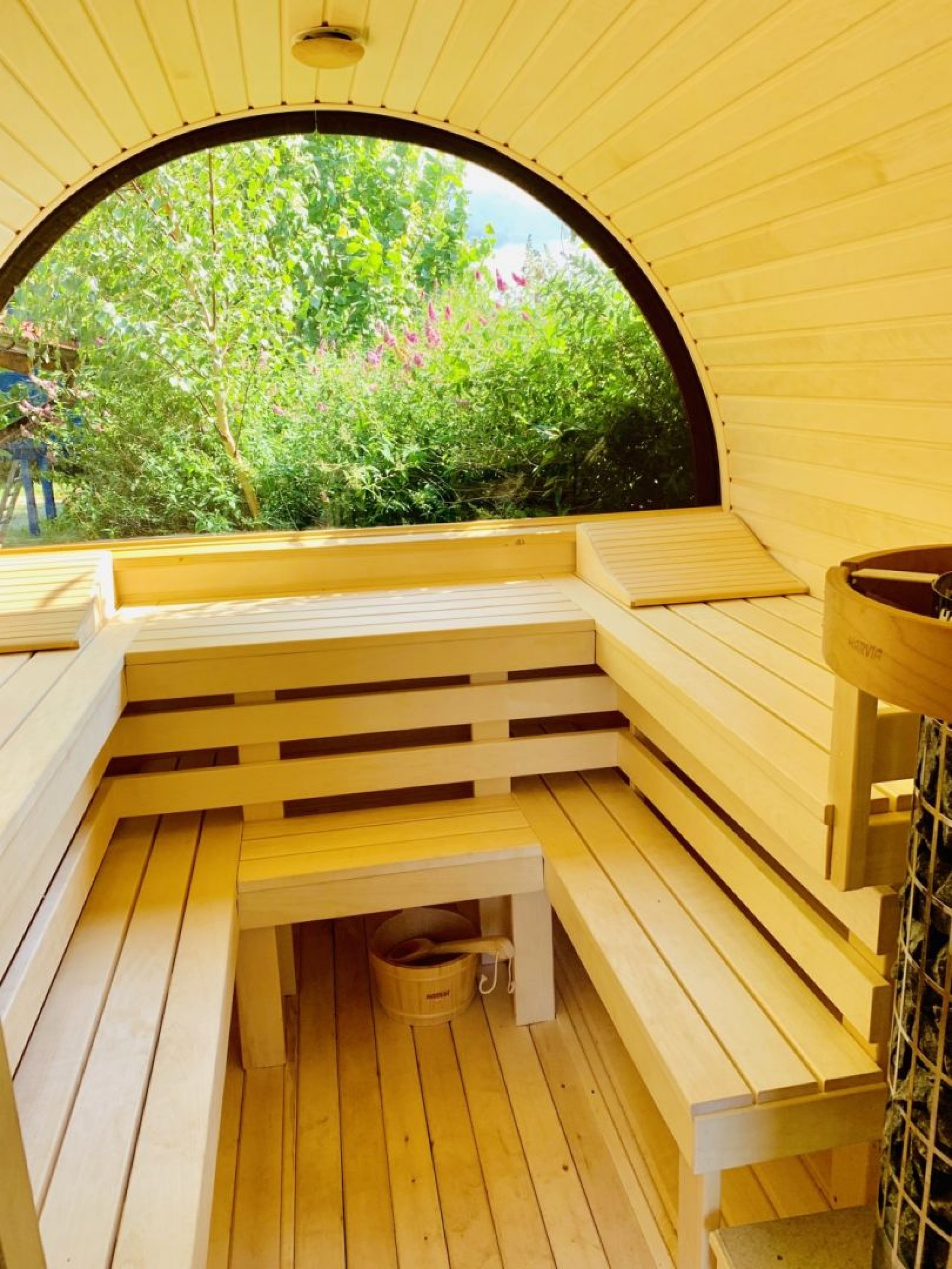 Dom Wczasowy POD LIPAMI