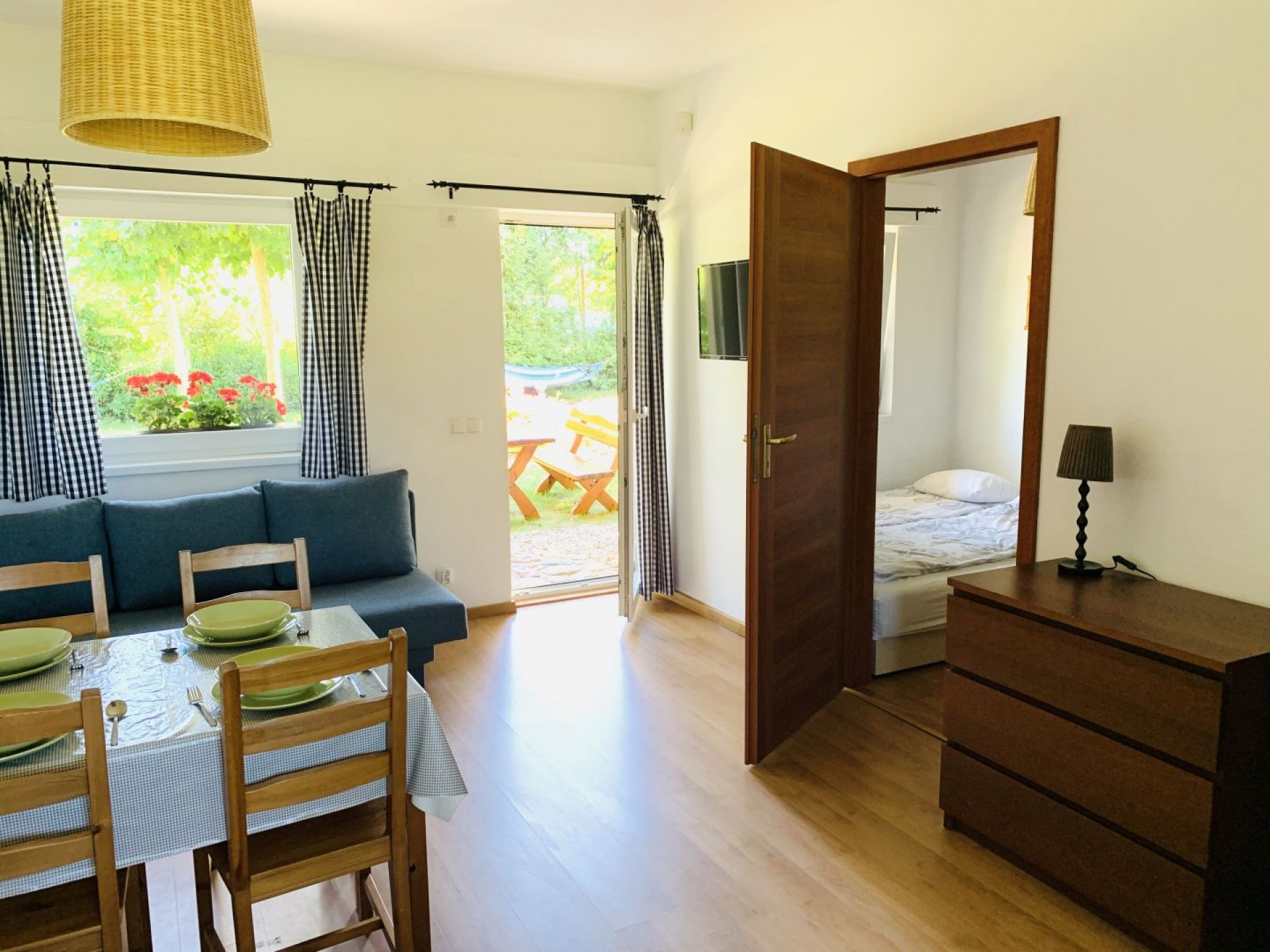 Dom Wczasowy POD LIPAMI