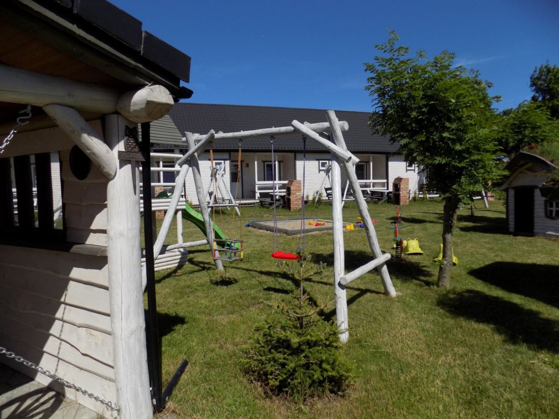 Domki Letniskowe RODZINNE RUSINOWO