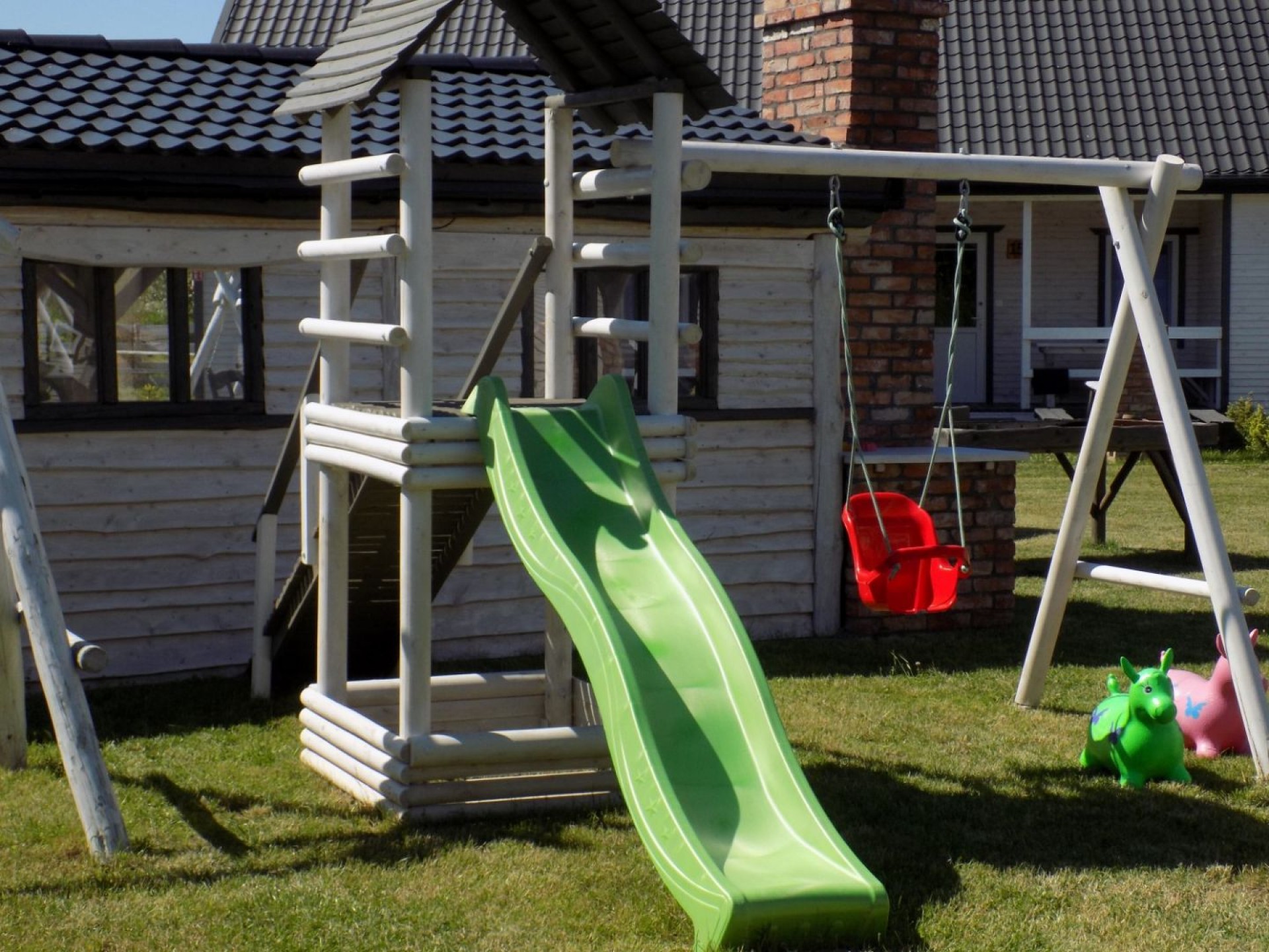 Domki Letniskowe RODZINNE RUSINOWO