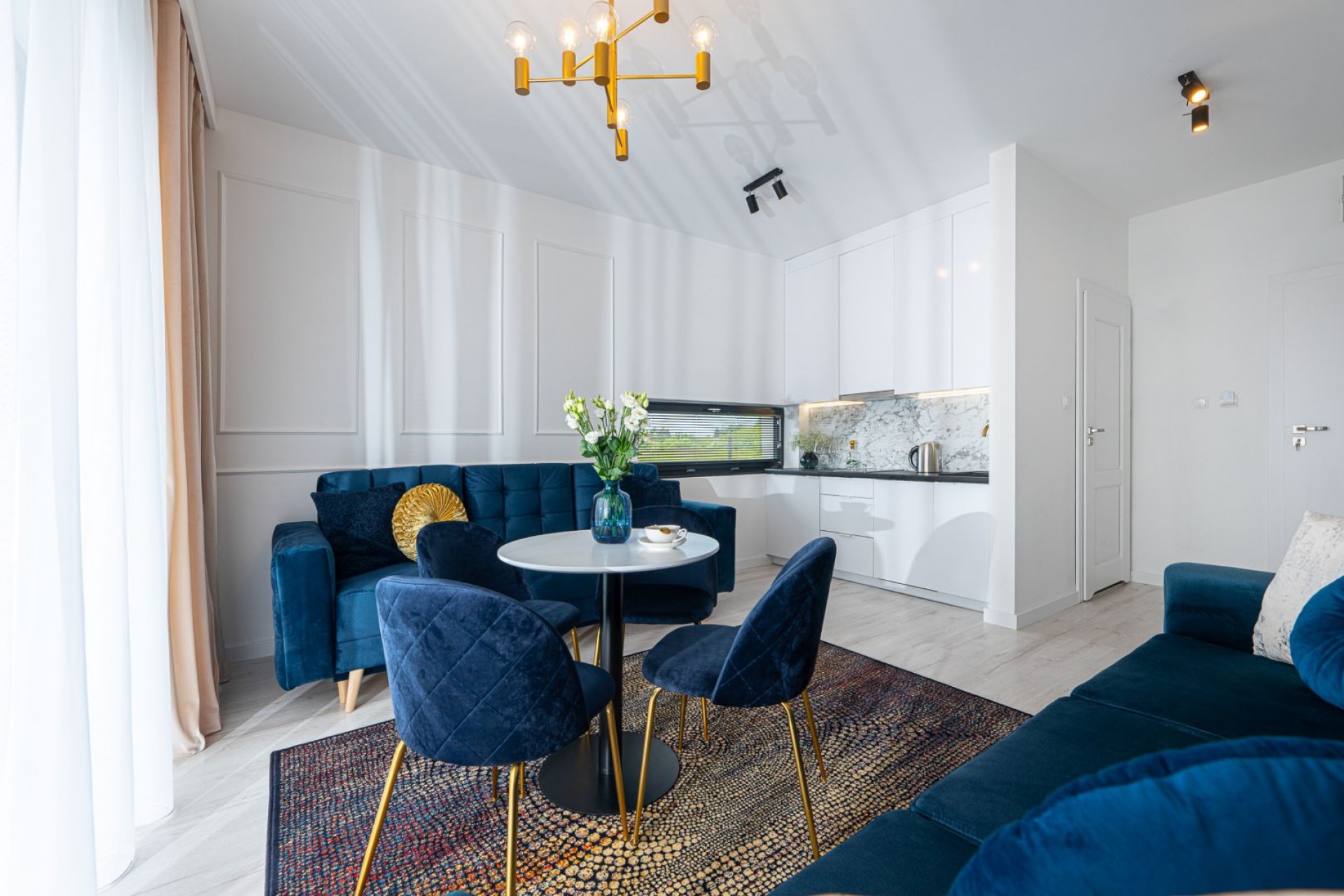 Pokoje i Apartamenty BLU PORT