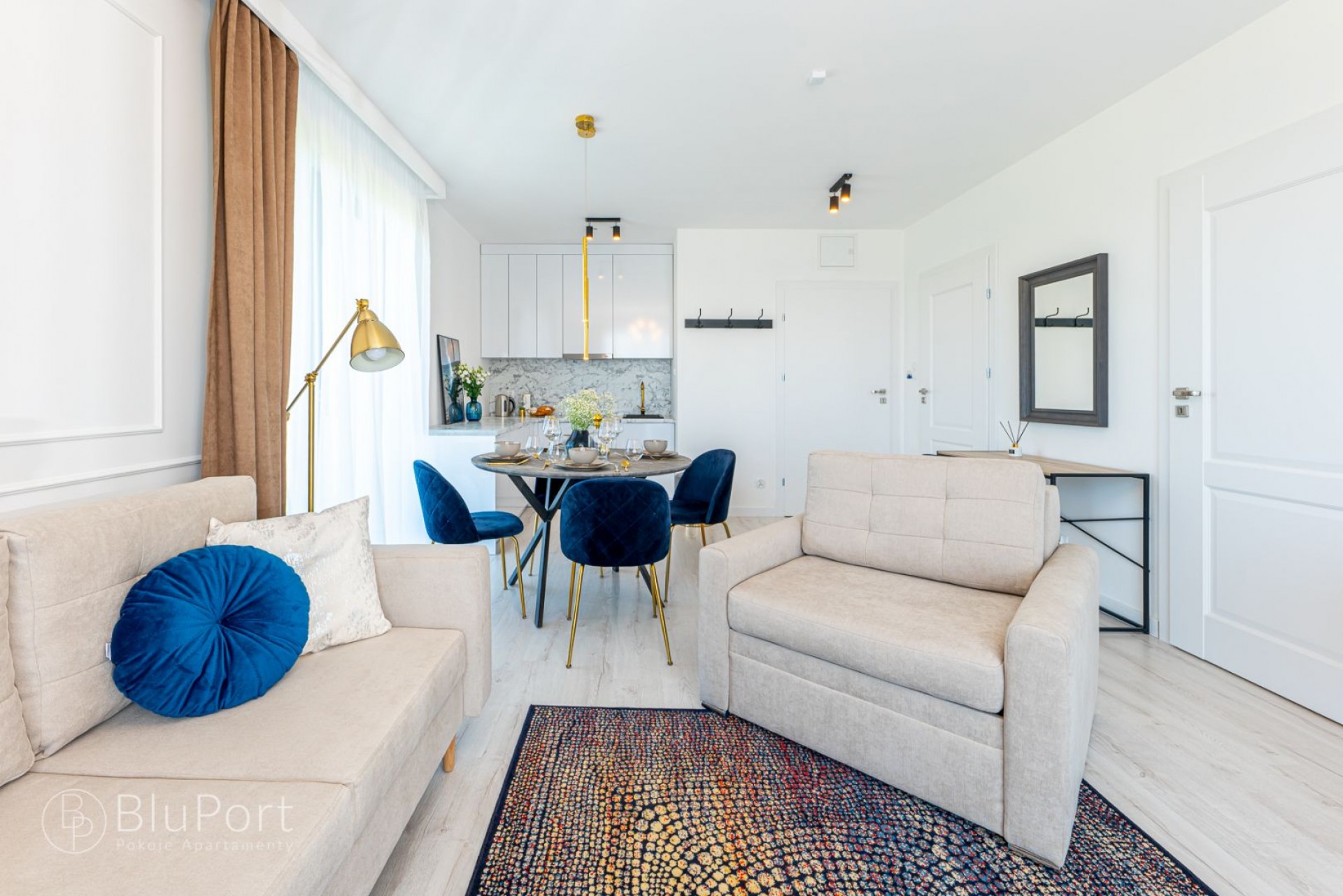 Pokoje i Apartamenty BLU PORT