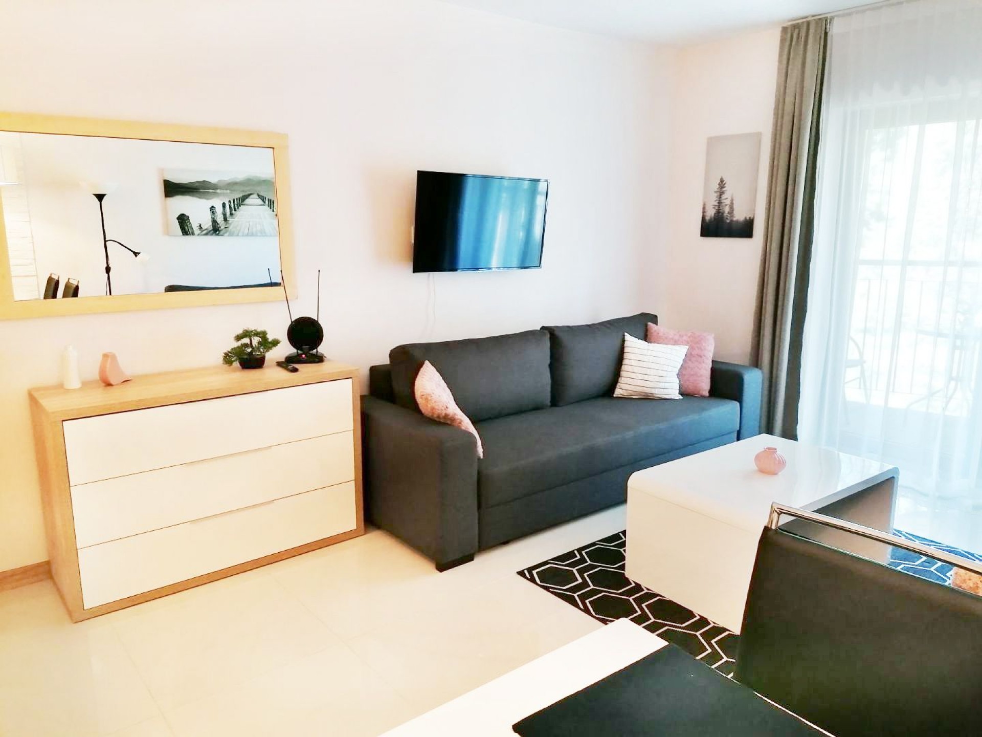 Nowy apartament z widokiem na las i góry
