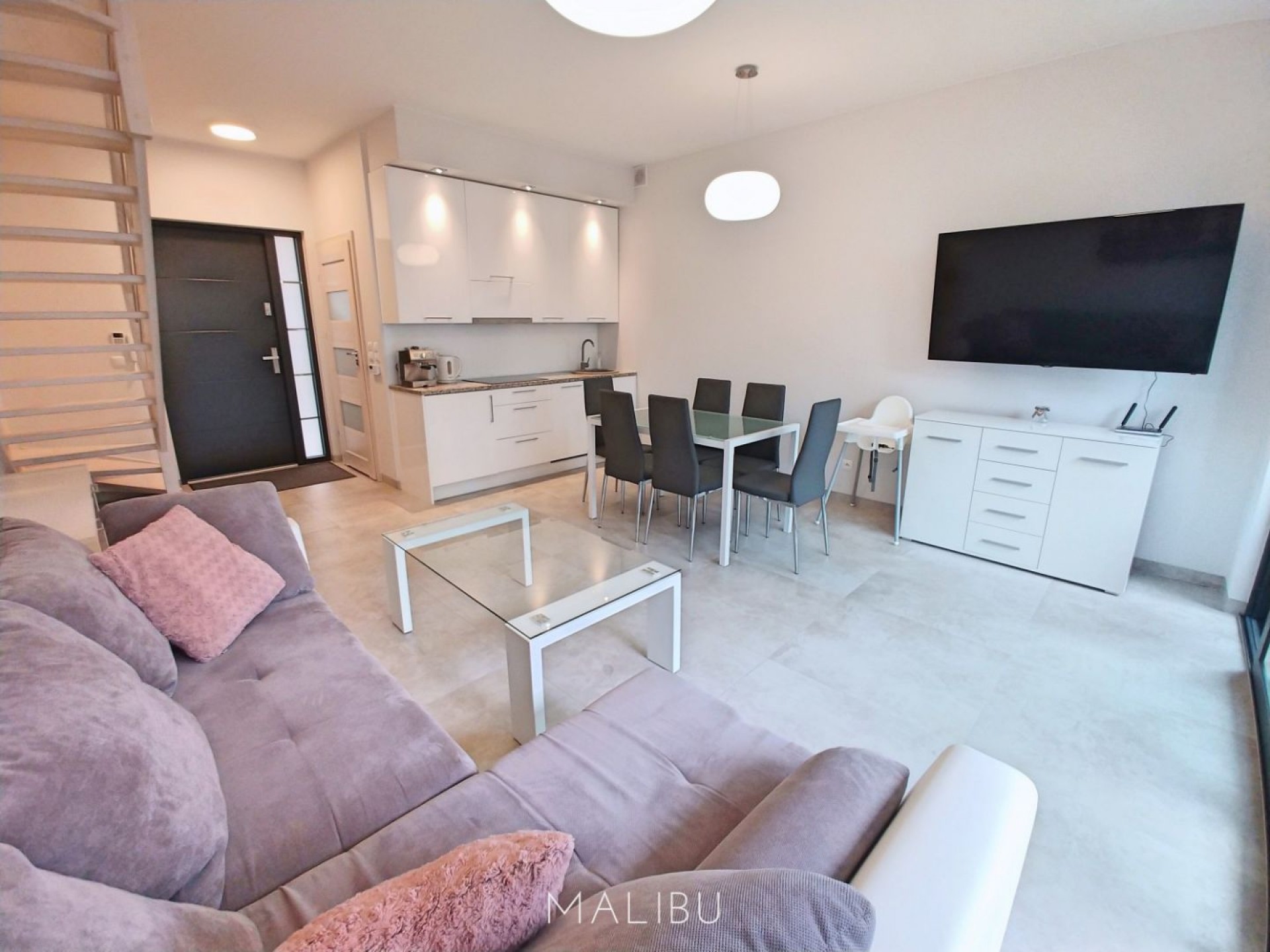 APRENT DOMY Pobierowo